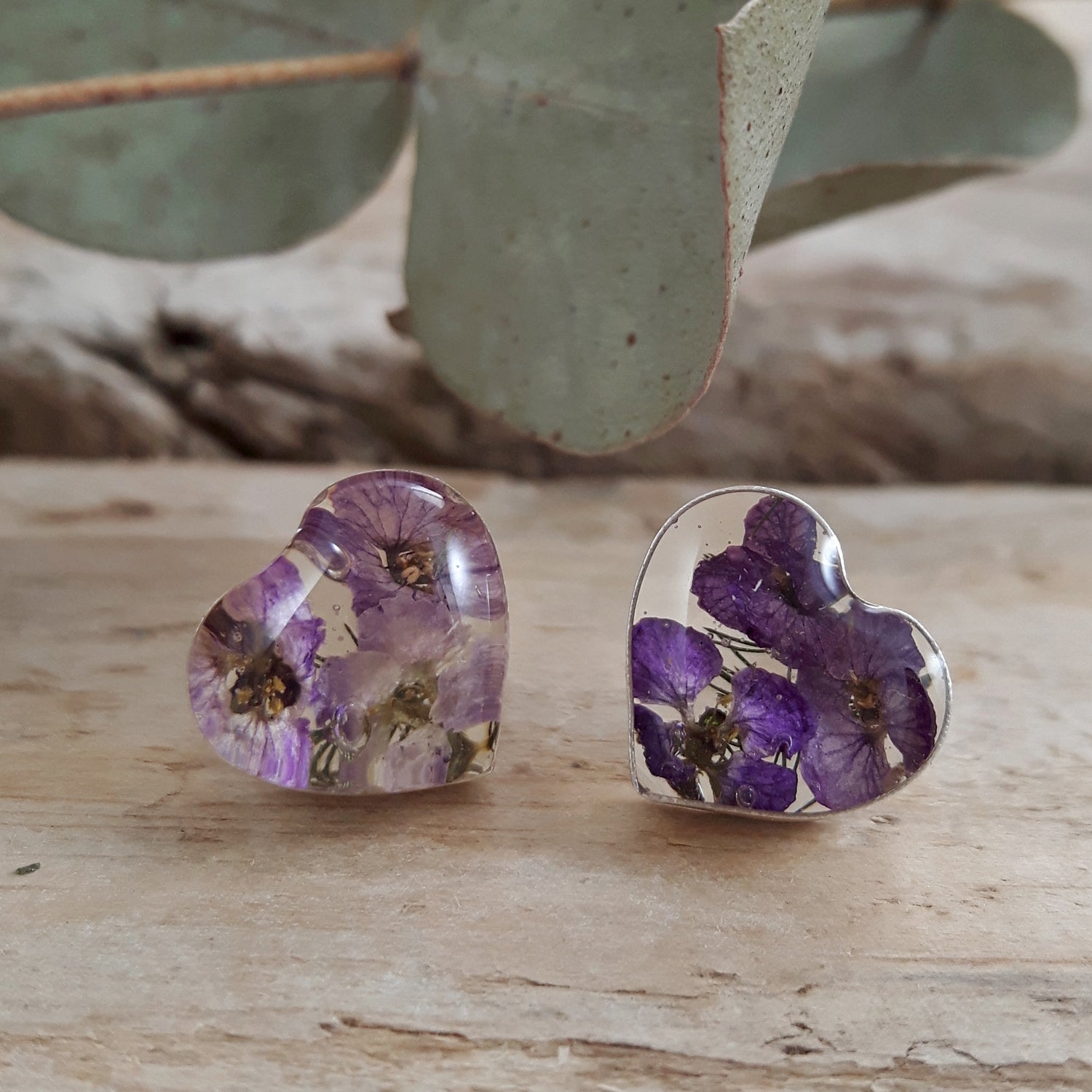 Flores Heather Heart Stud Earrings
