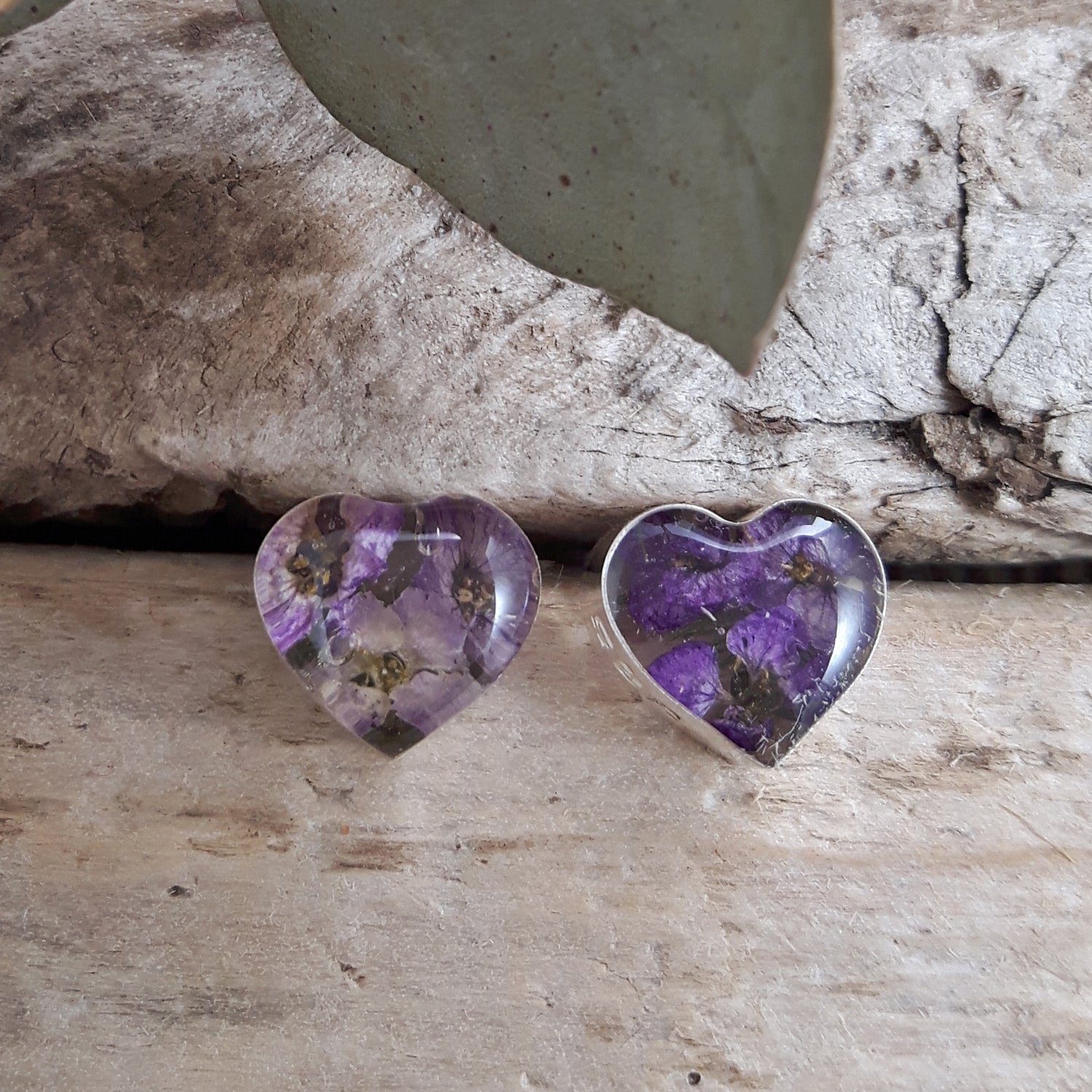 Flores Heather Heart Stud Earrings