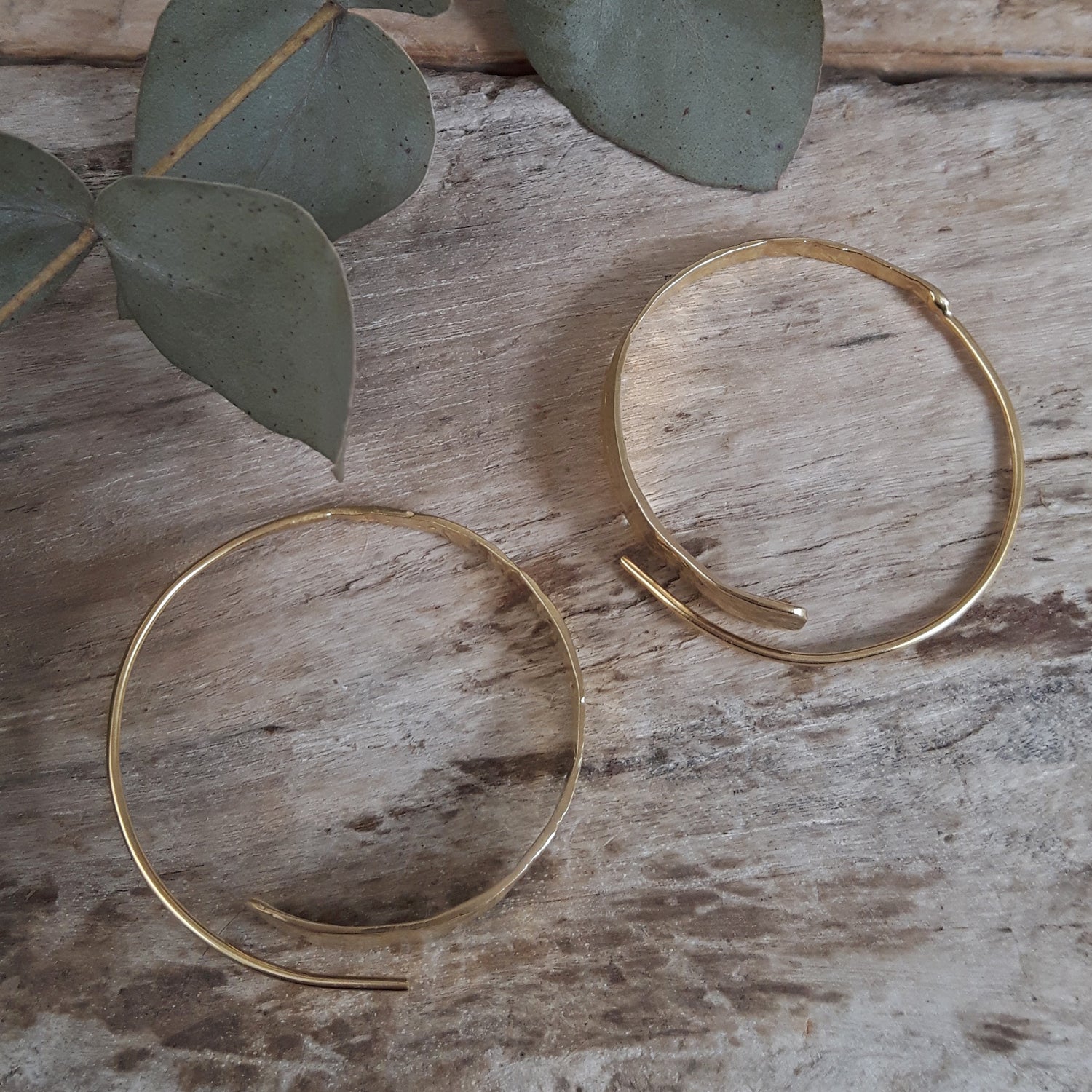 Foresta Divine Hoop Gold Earrings