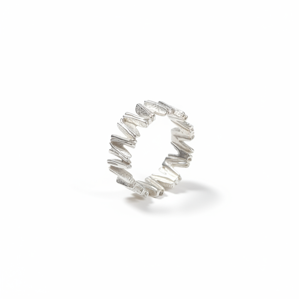 Foresta Juniper Silver Ring - Angled