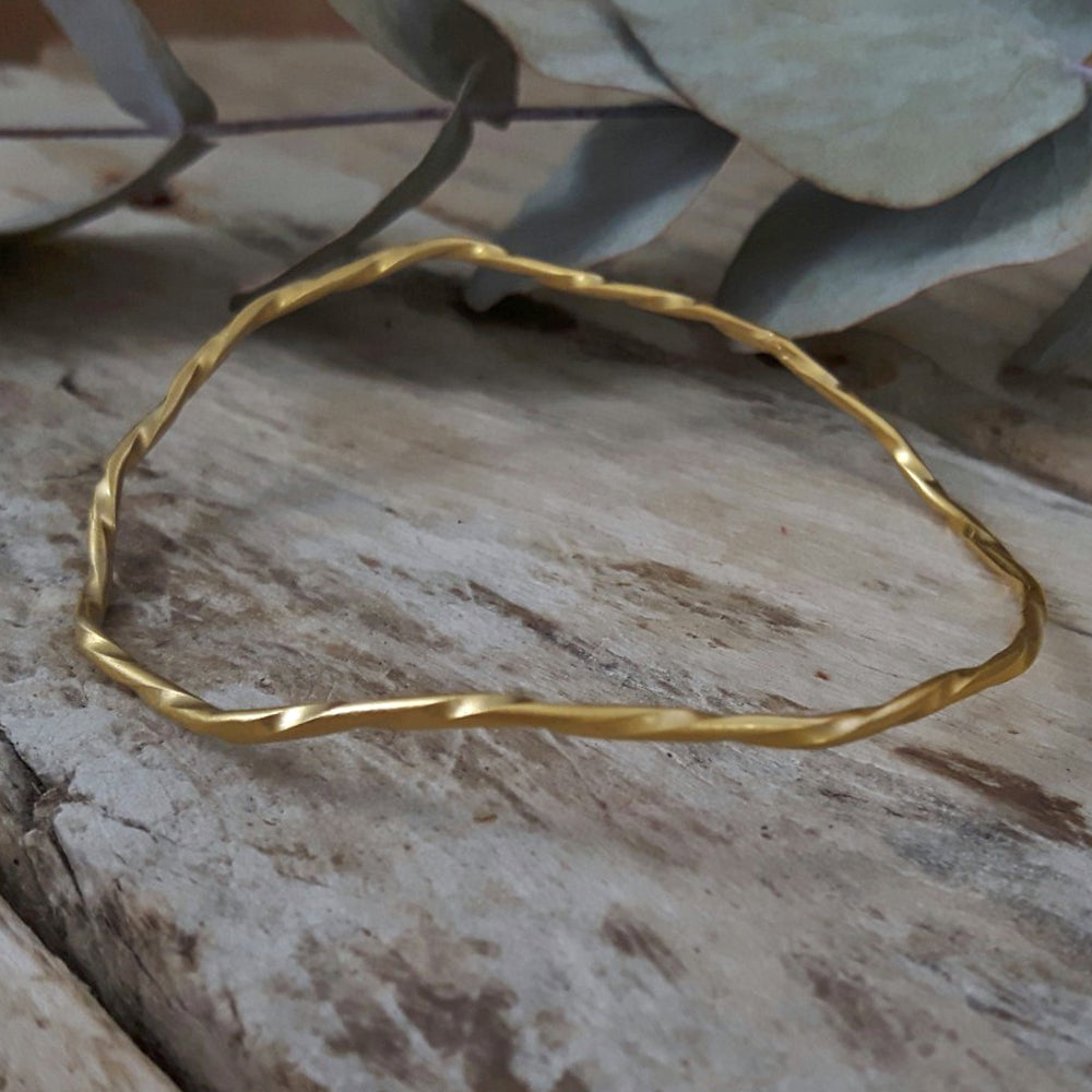 Lattice Single Gold Plated Bangle
