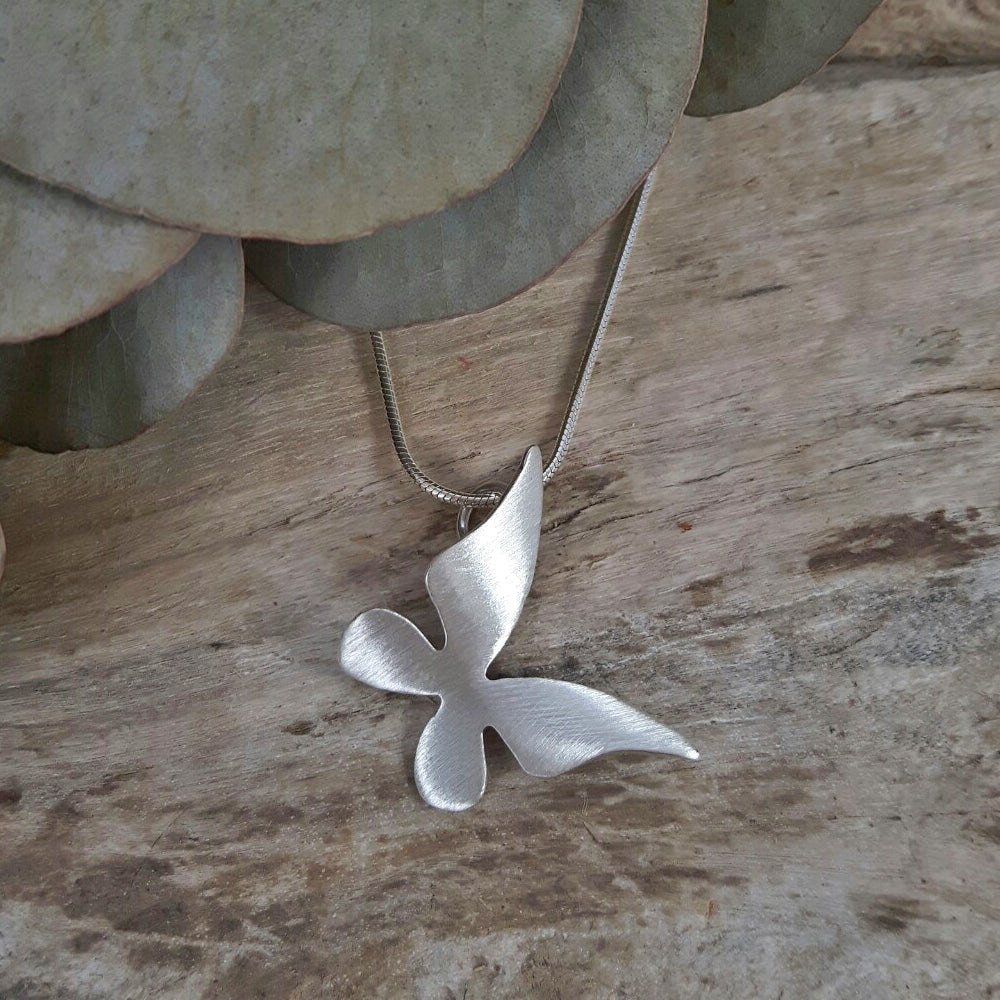 Mariposa Small Matt Pendant