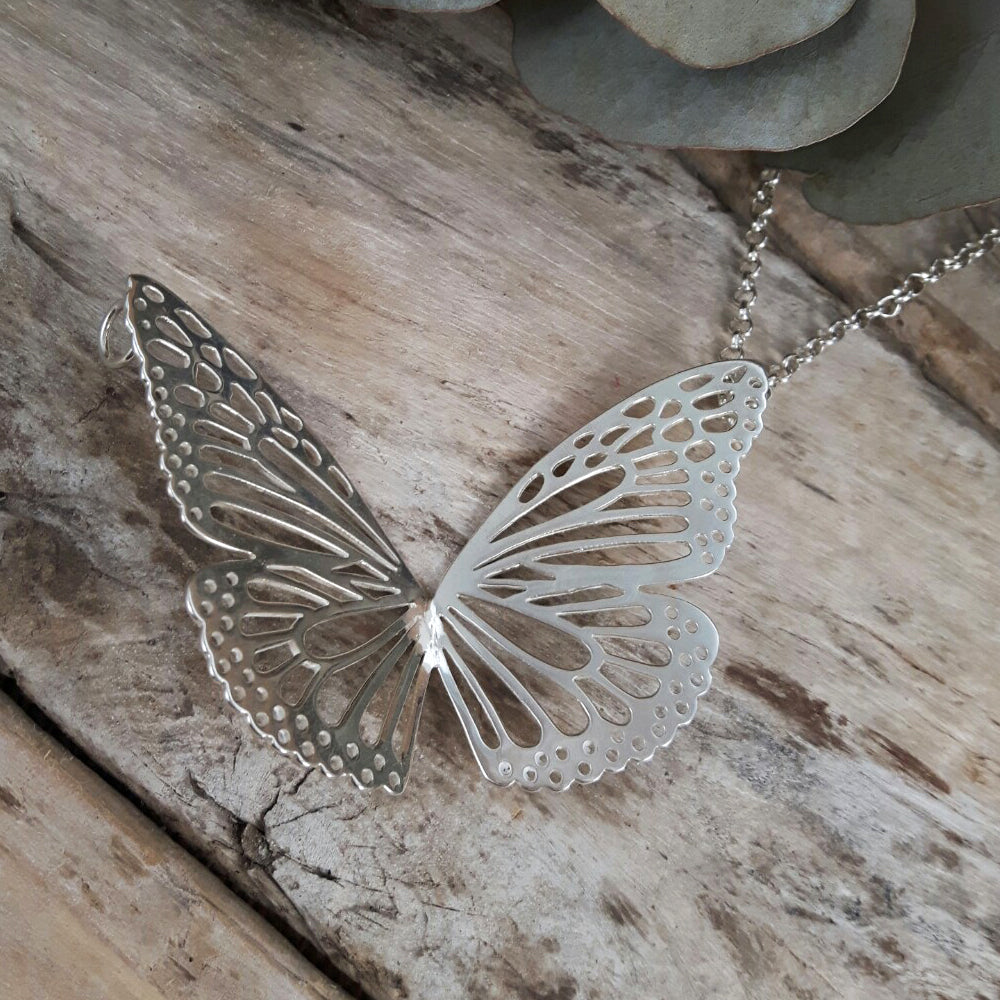 Monarca Large Butterfly Pendant