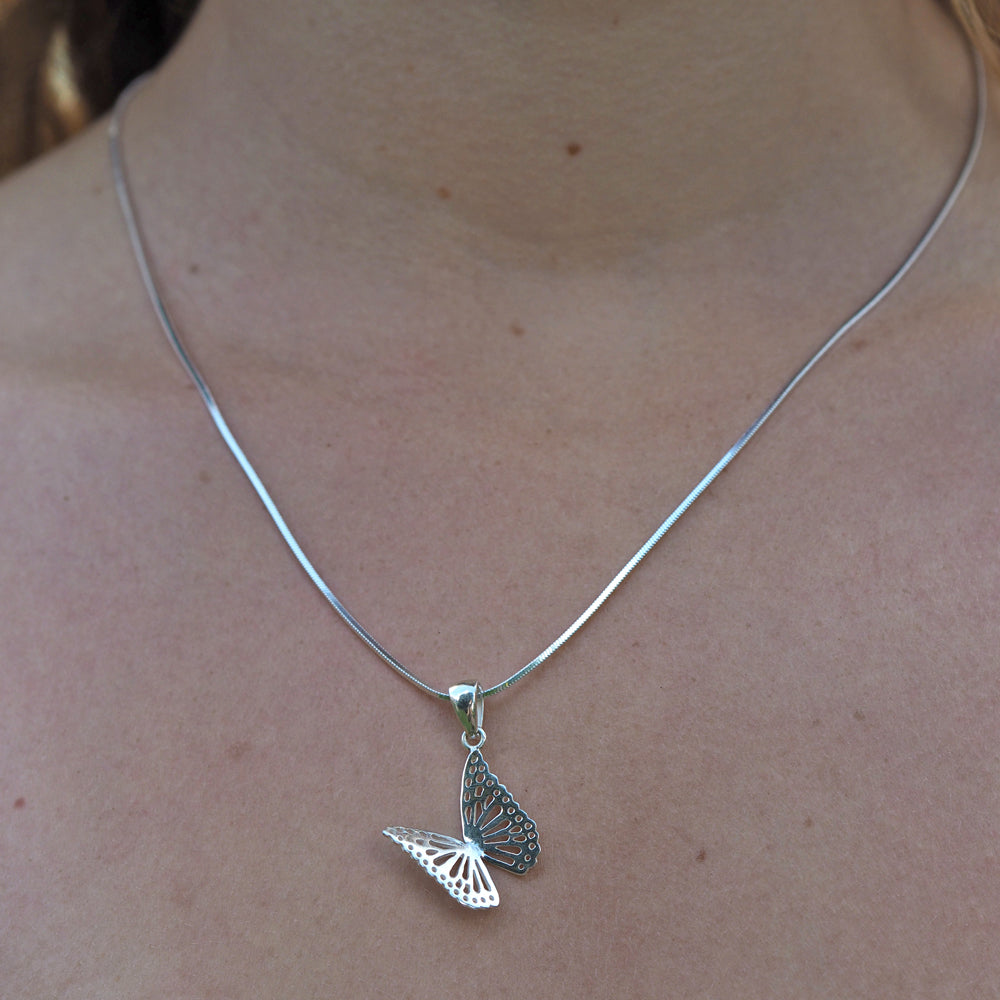 Monarca Small Butterfly Pendant