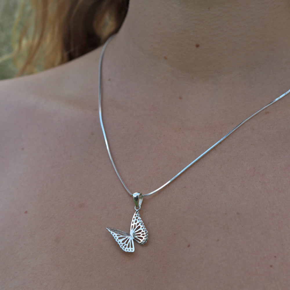 Monarca Small Butterfly Pendant