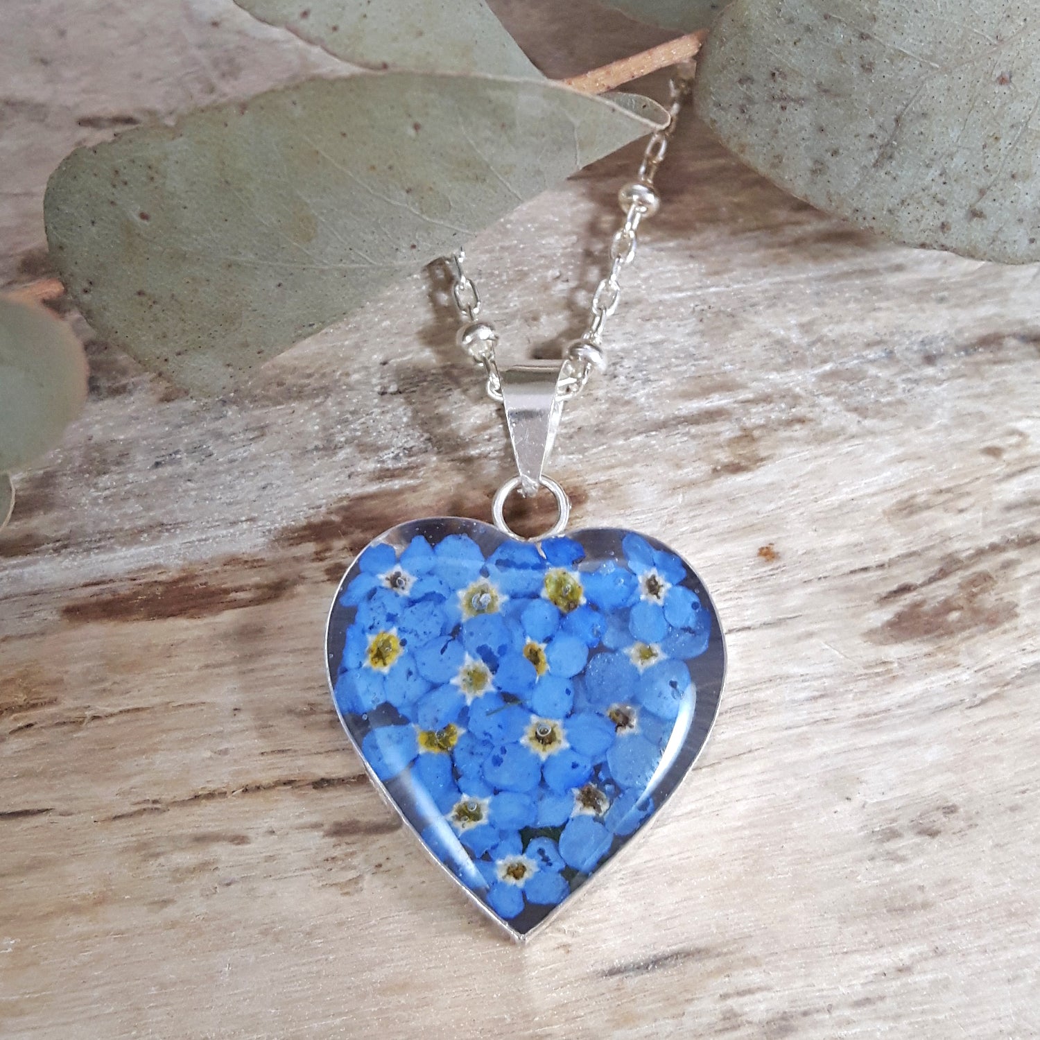 Flores Forget-Me-Not Heart Medium Pendant