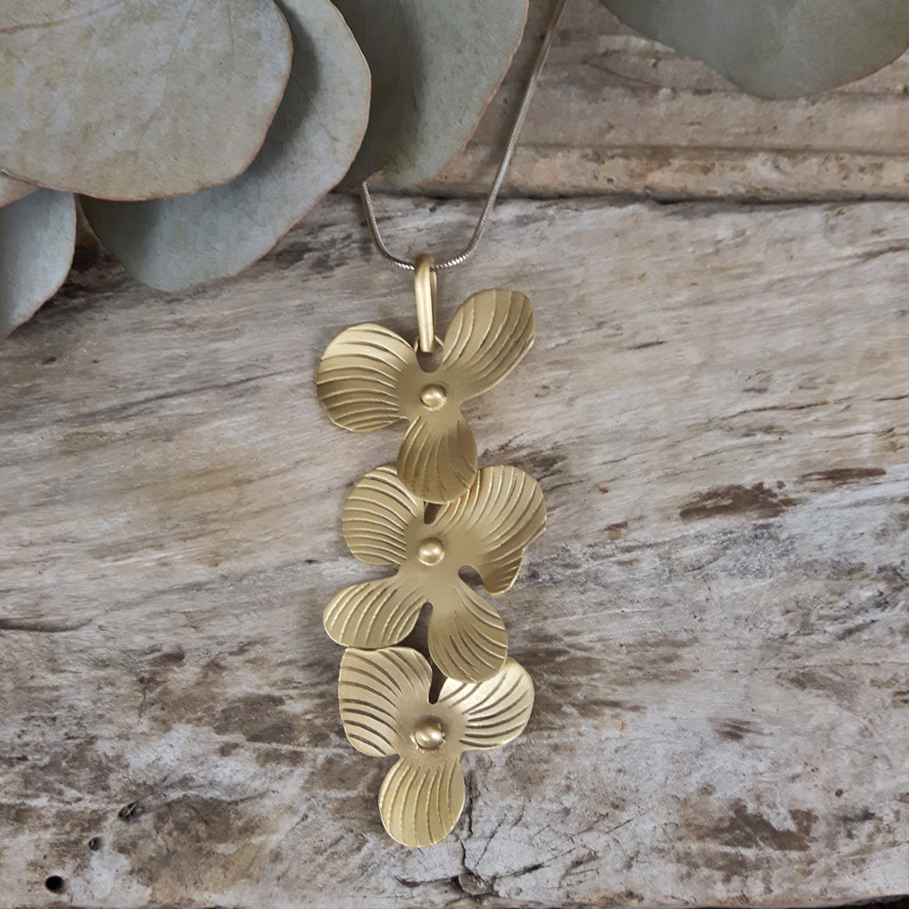 Viola Gold Pendant