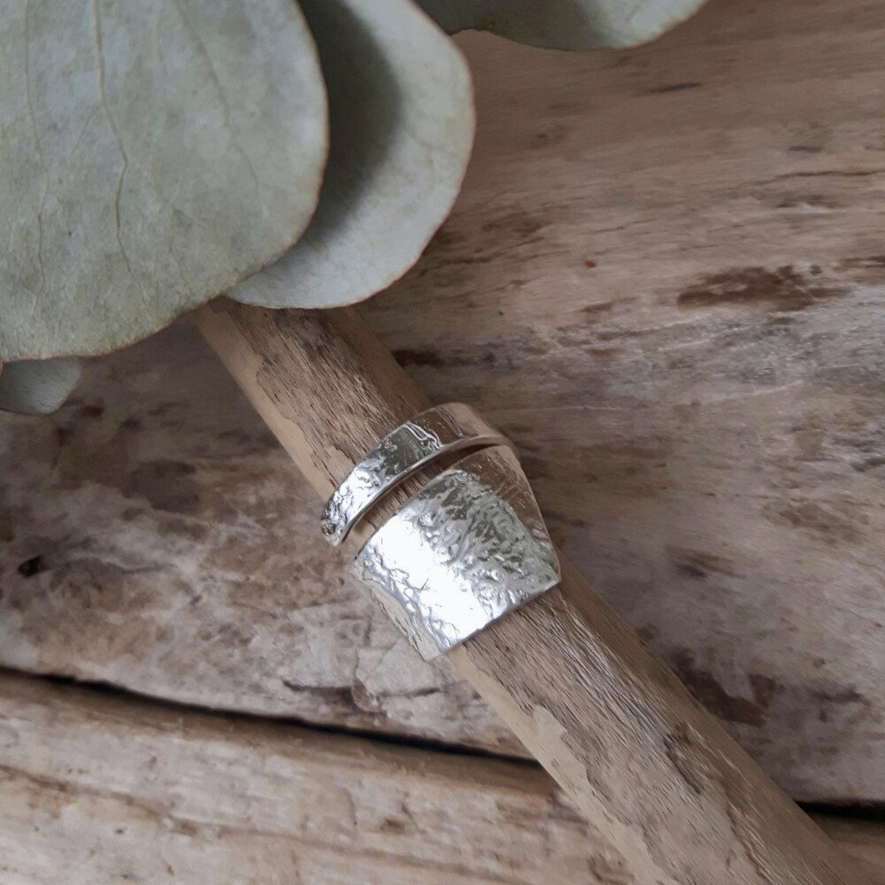 Foresta Divine Textured Ring