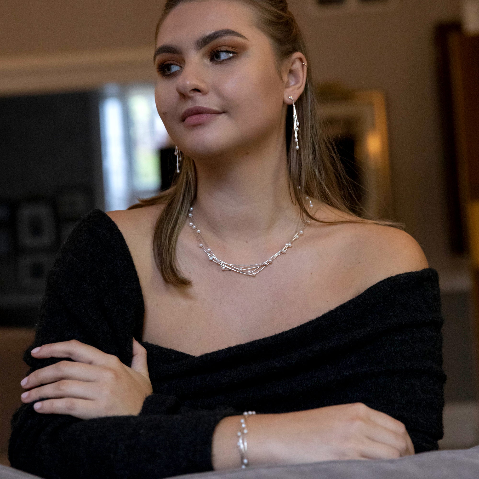 Evelyn 5 White Pearl Bracelet