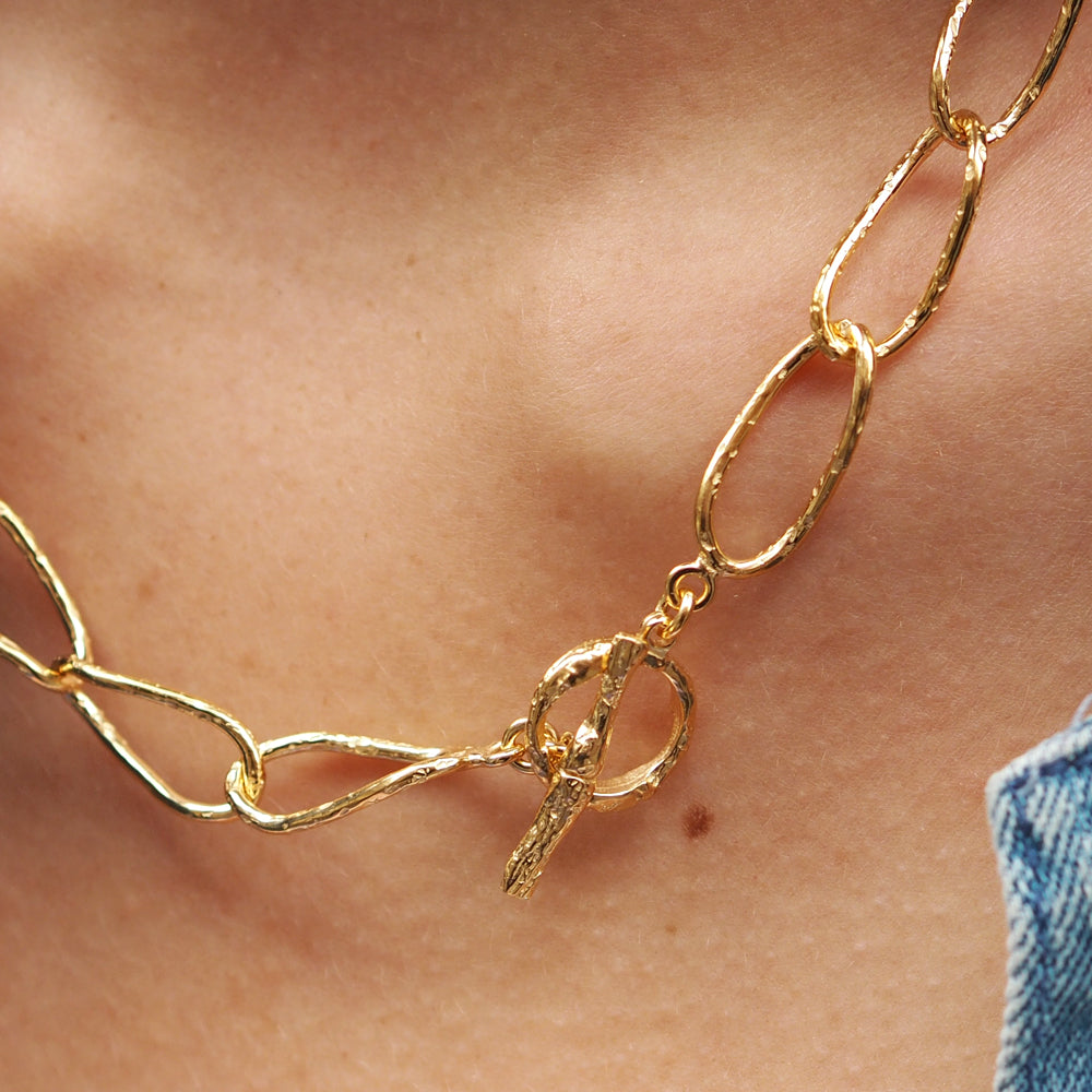 Foresta Phoebe T-Bar Gold Necklace