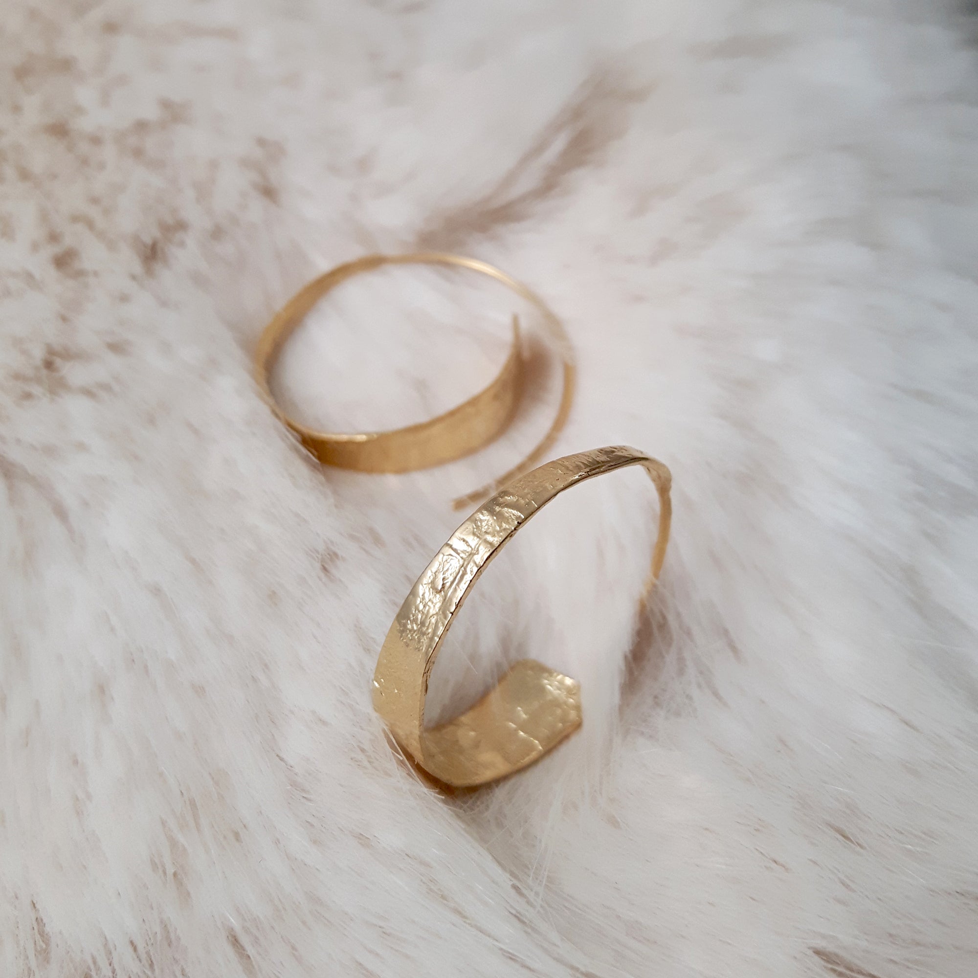 Foresta Divine Hoop Gold Earrings