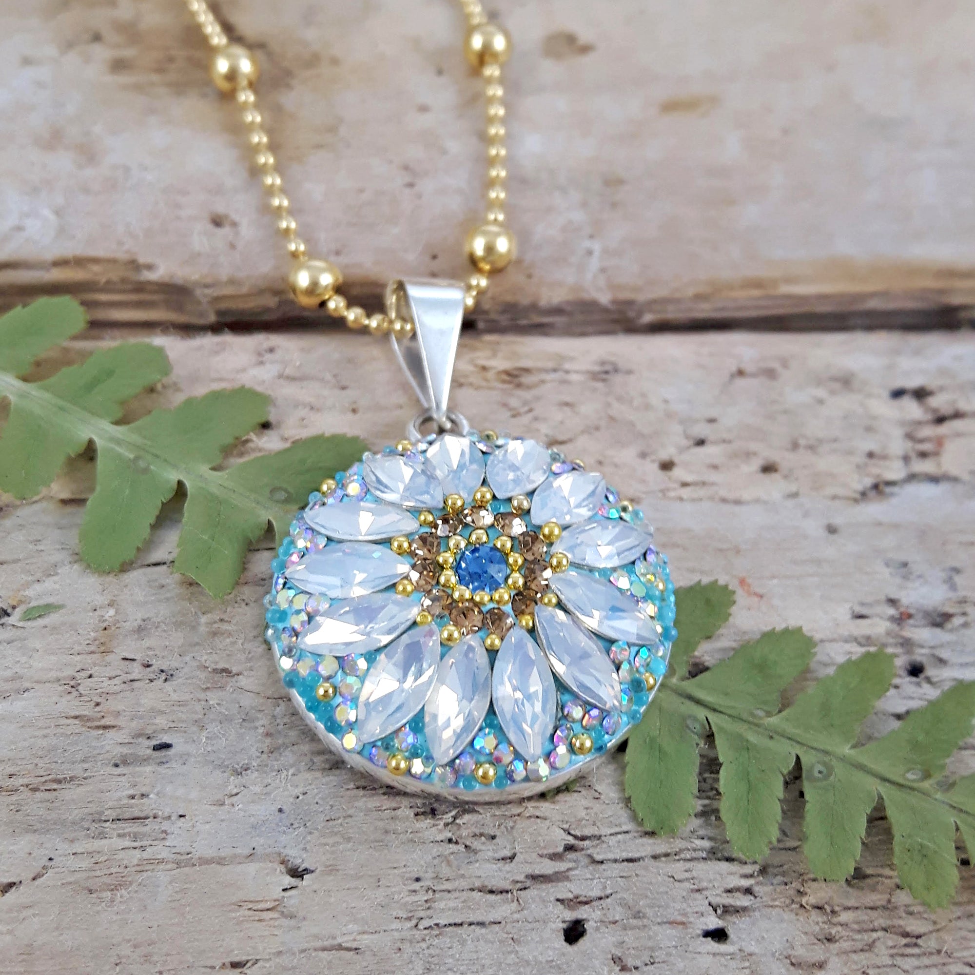 daisy disc pendant turquoise layering jewellery