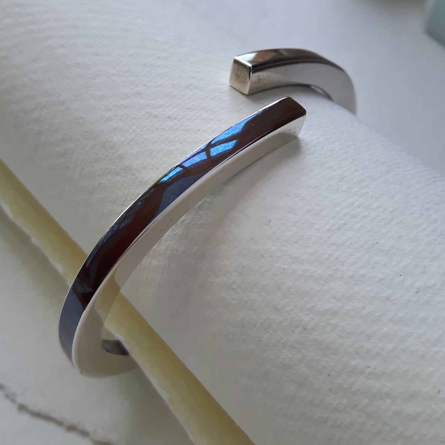 PERFECTLY IMPERFECT - Duo Aura Bangle AG CU