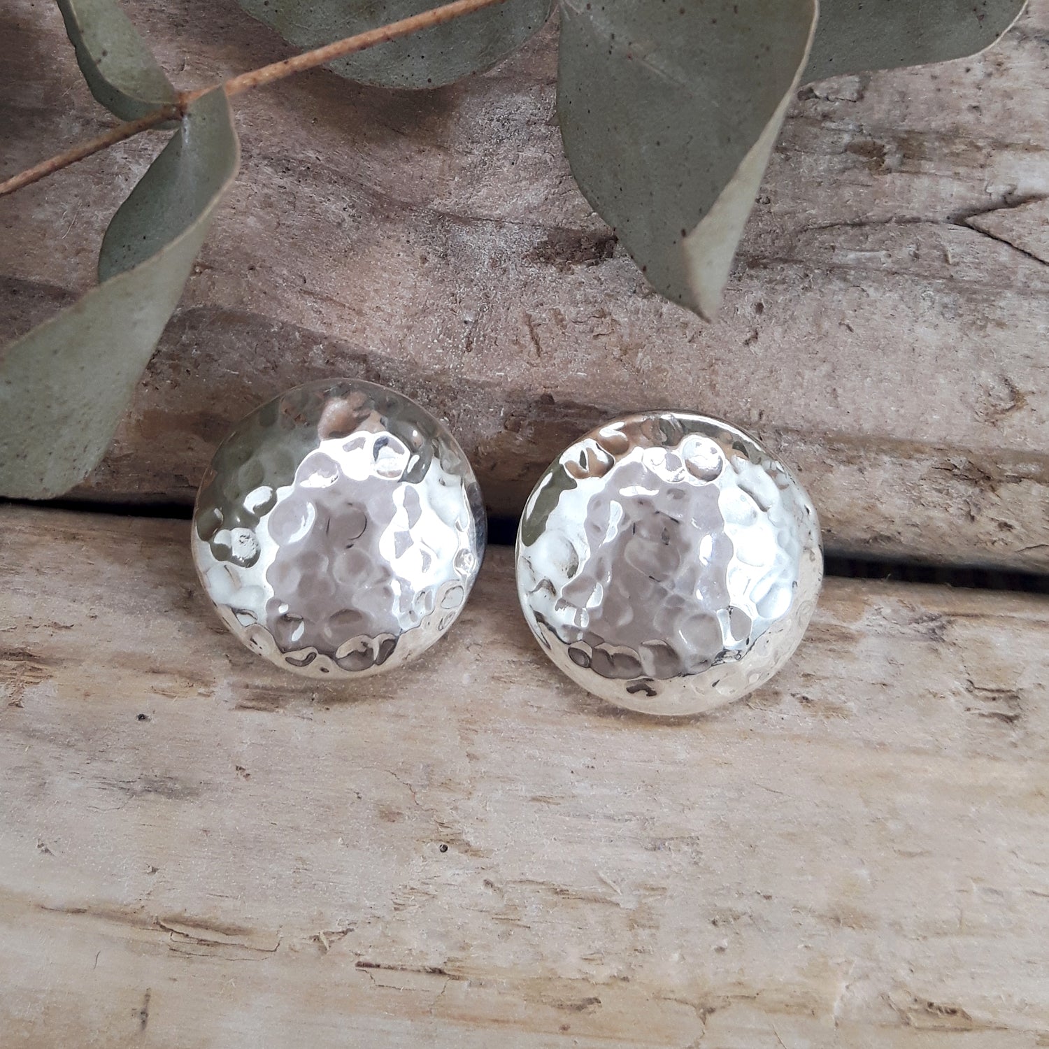 Ava Circle Hammered Stud Earrings