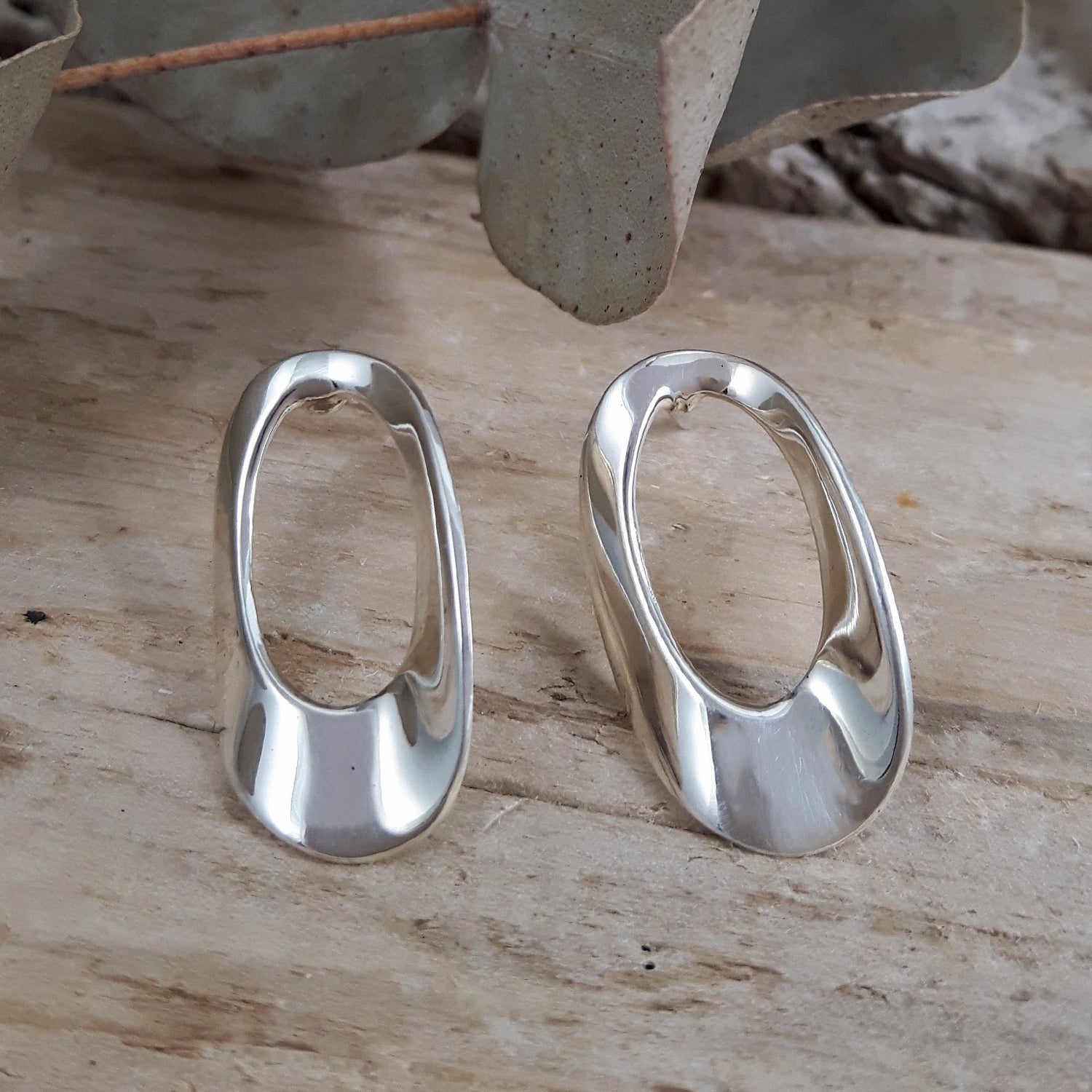 SAMPLE Calypso Wave Studs