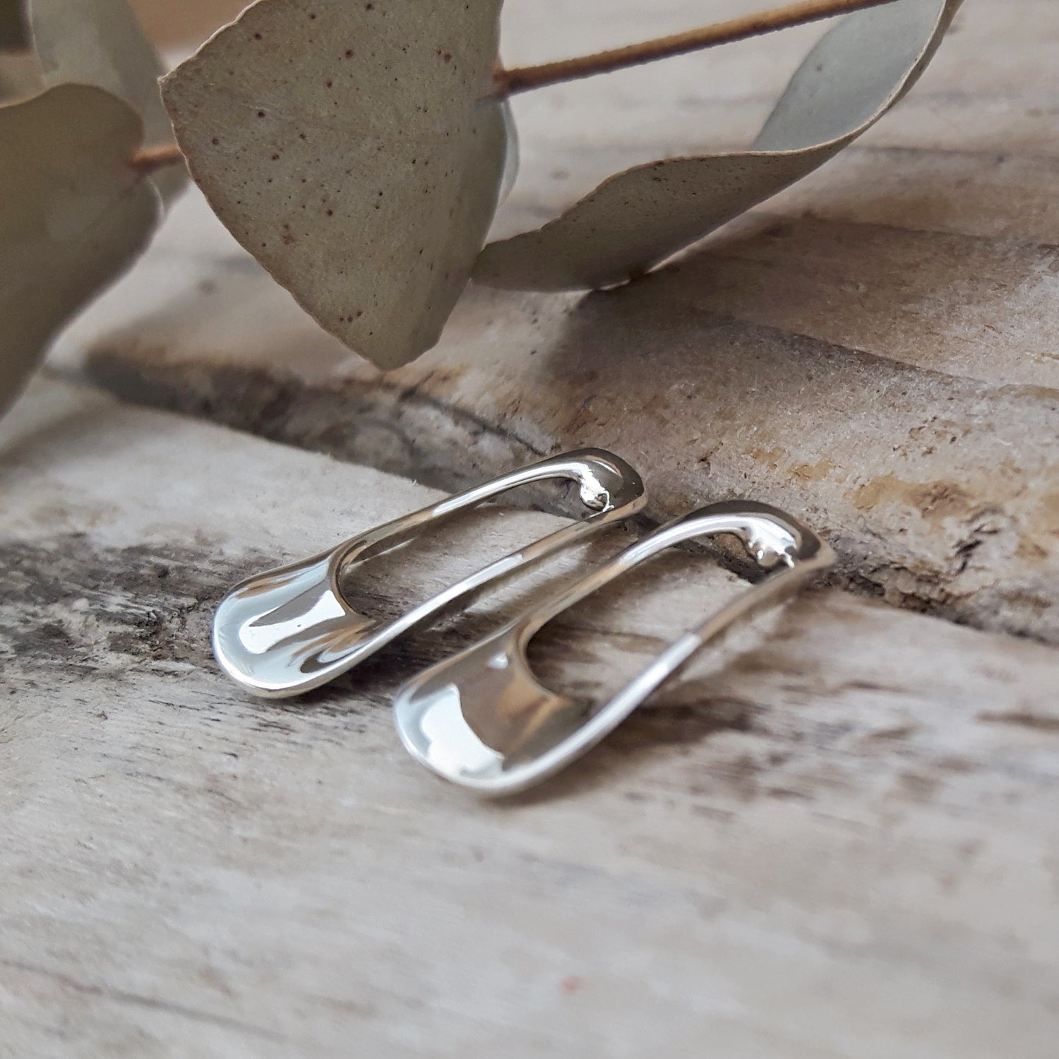 SAMPLE Calypso Wave Studs