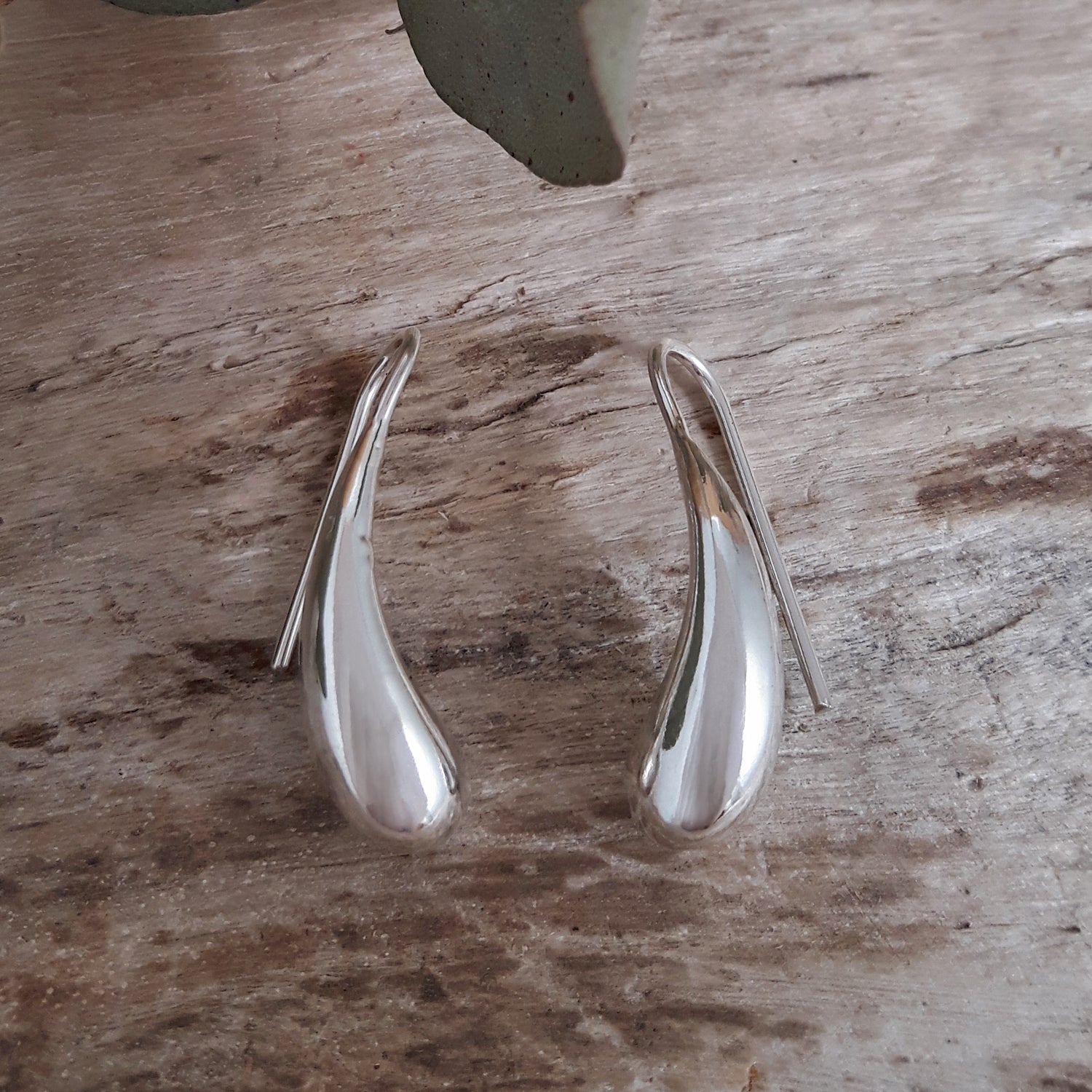 Droplet Polished Silver Earrings