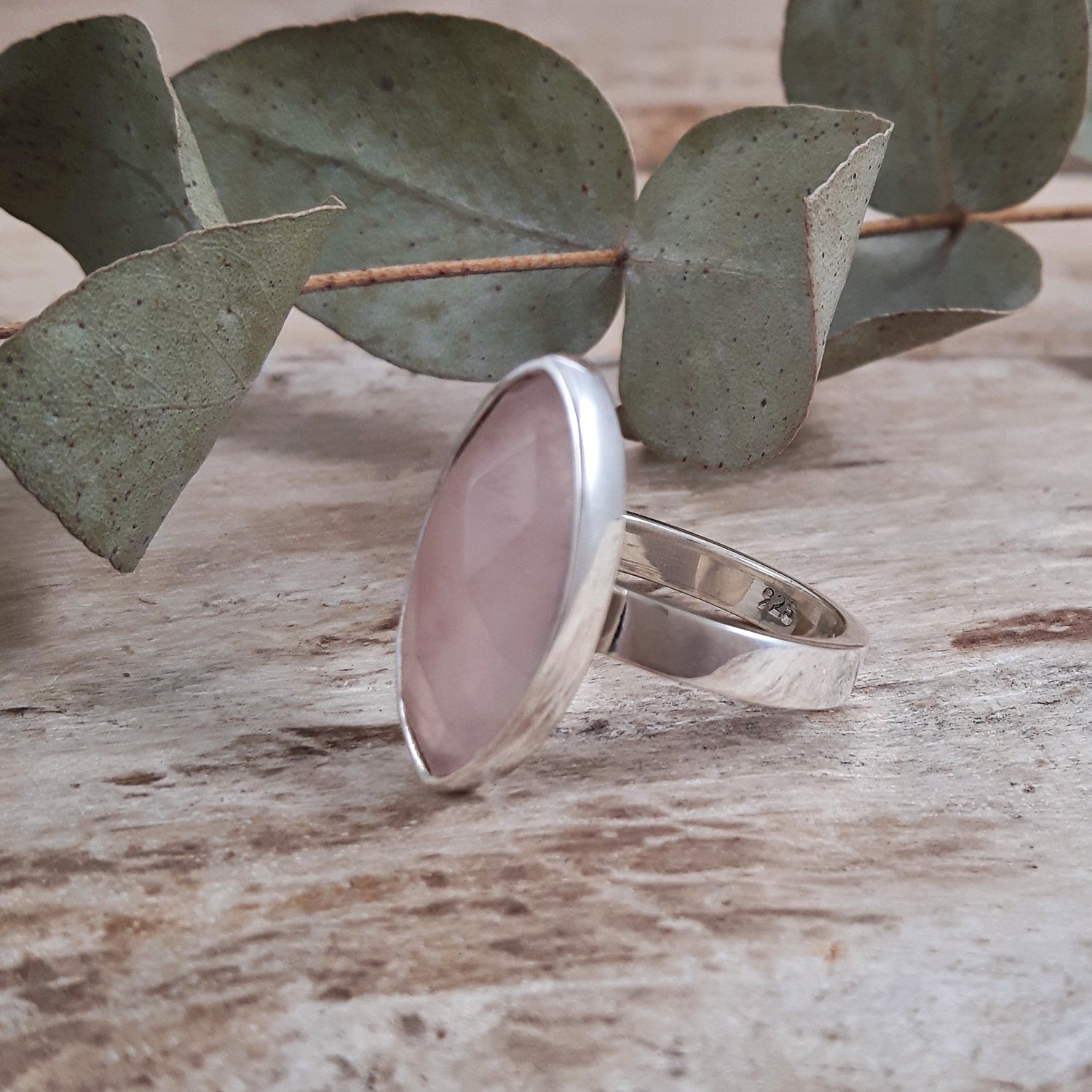 Elegance Leaf Rose Quartz Small Ring