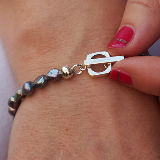 Elenita Iridescent Pearl Bracelet