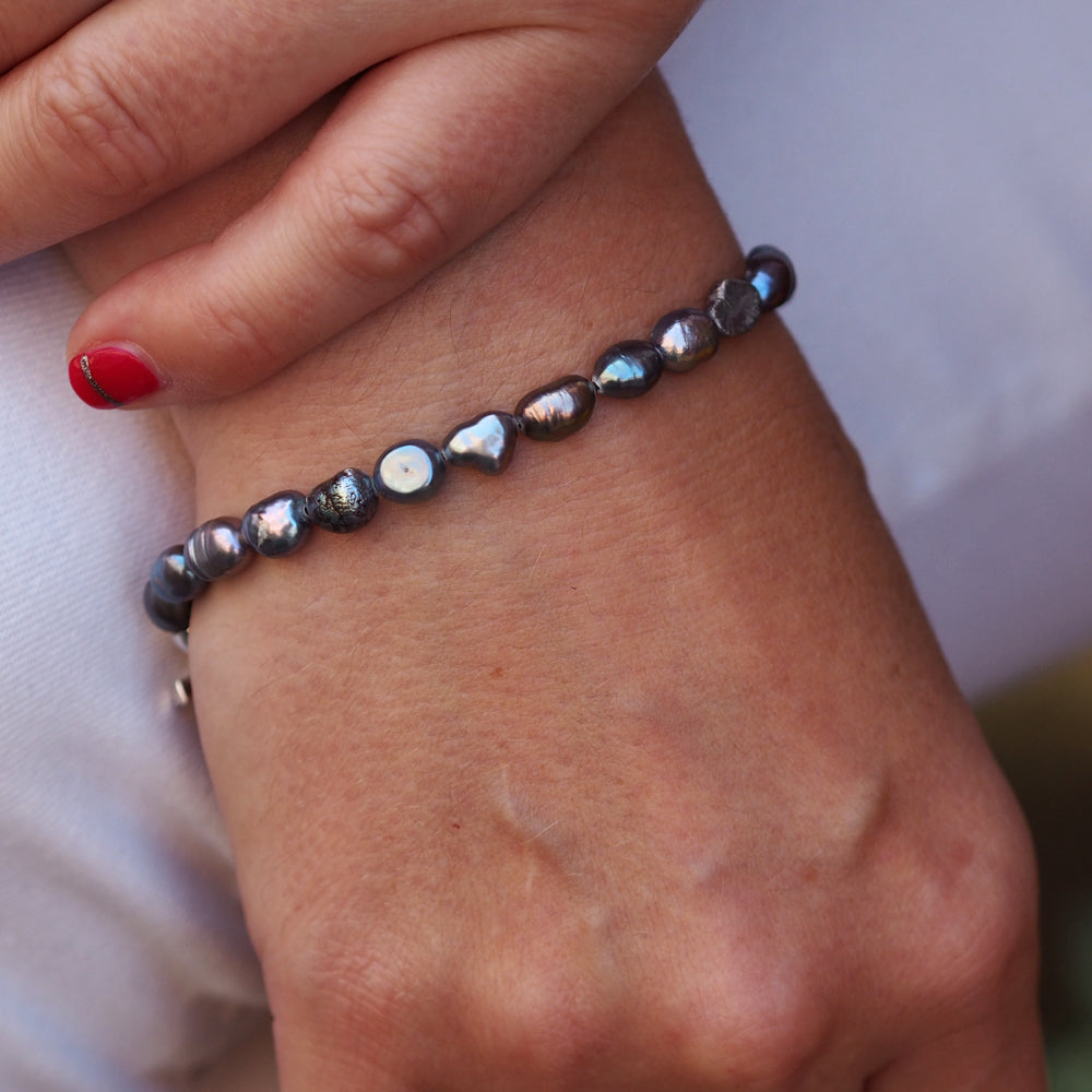 Elenita Iridescent Keishi Pearl Bracelet