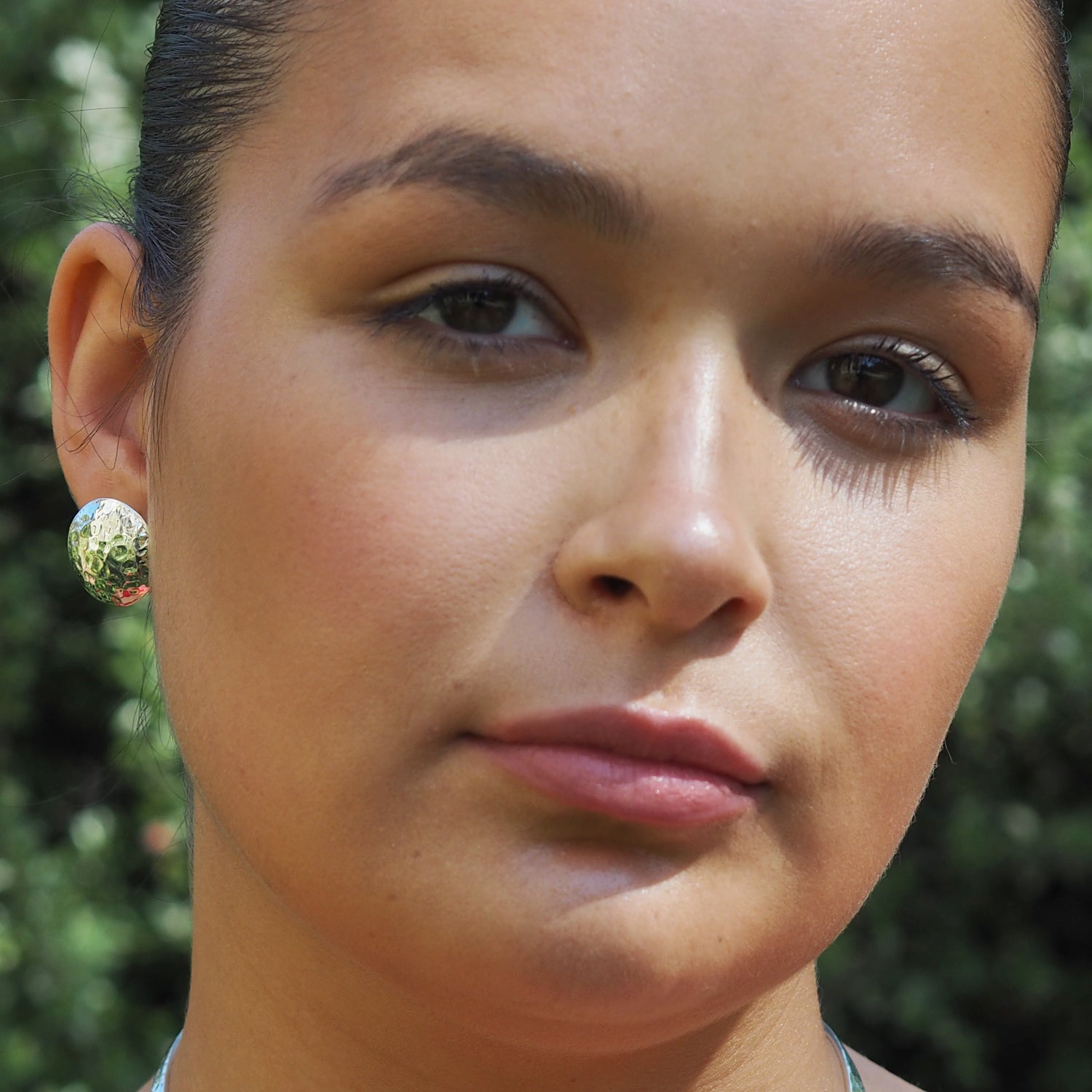 Ava Circle Hammered Stud Earrings