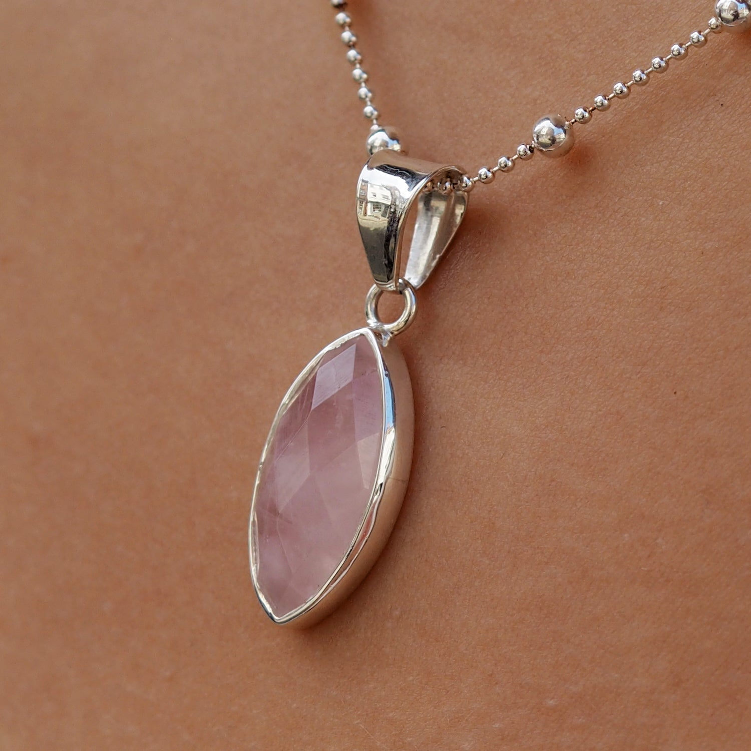 Elegance Rose Quartz Small Leaf Pendant