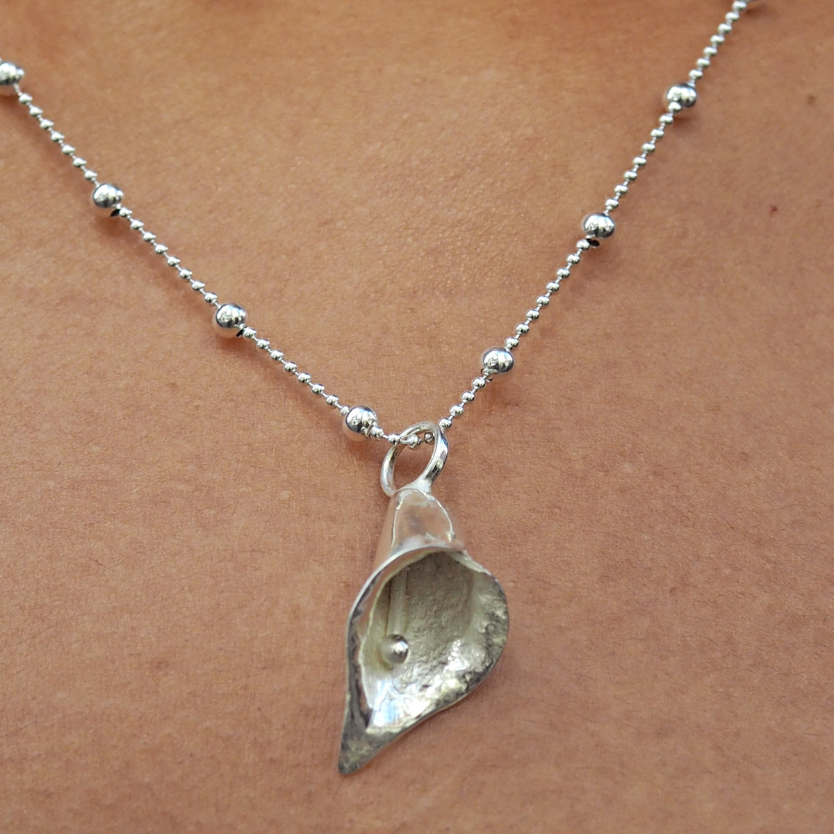 Foresta Calla Lily Pendant