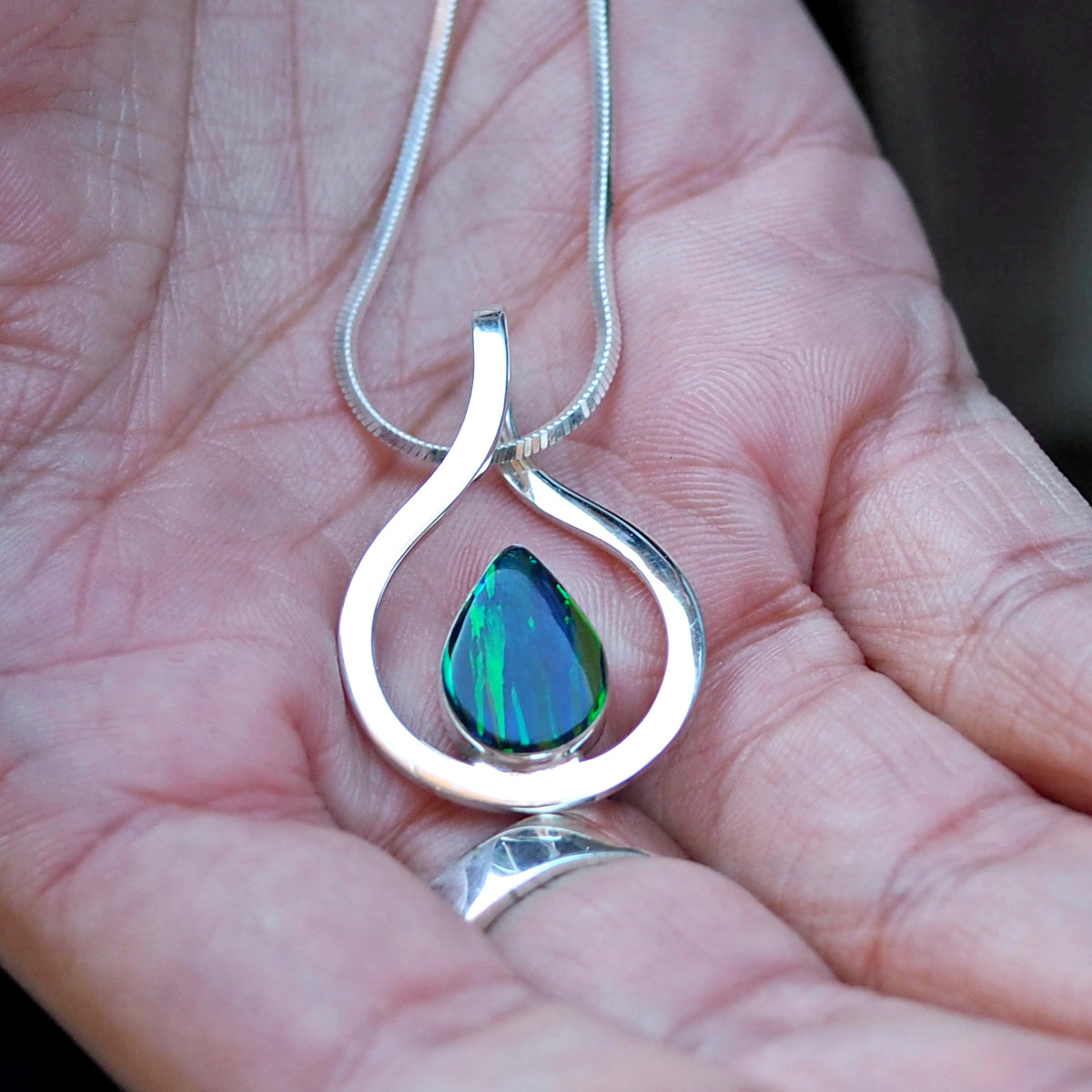 Flinder Emerald Renoir Pendant