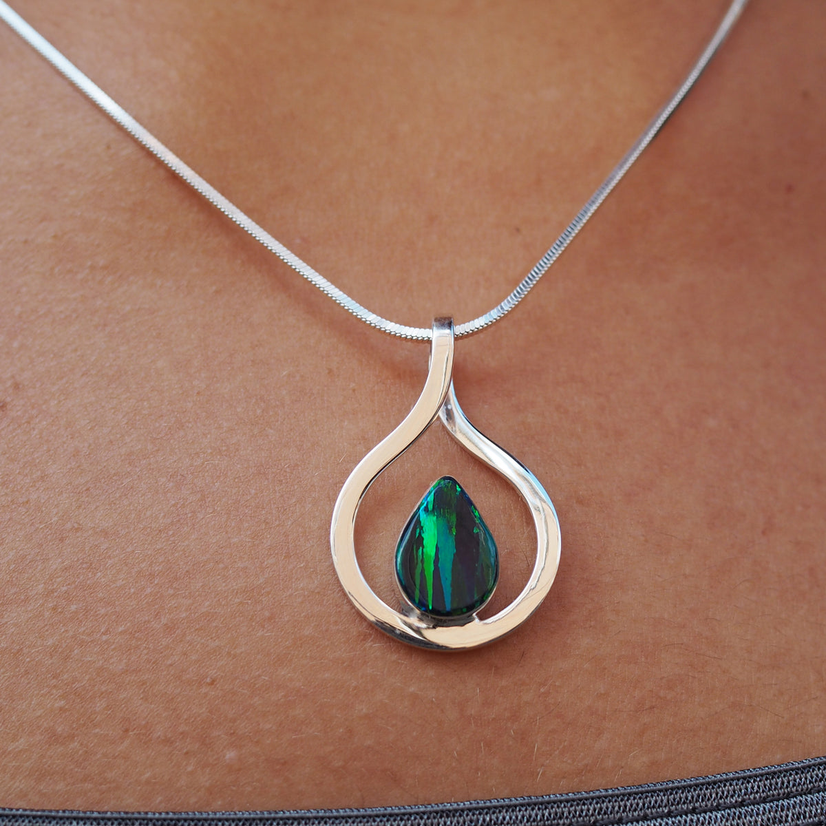Flinder Emerald Renoir Pendant
