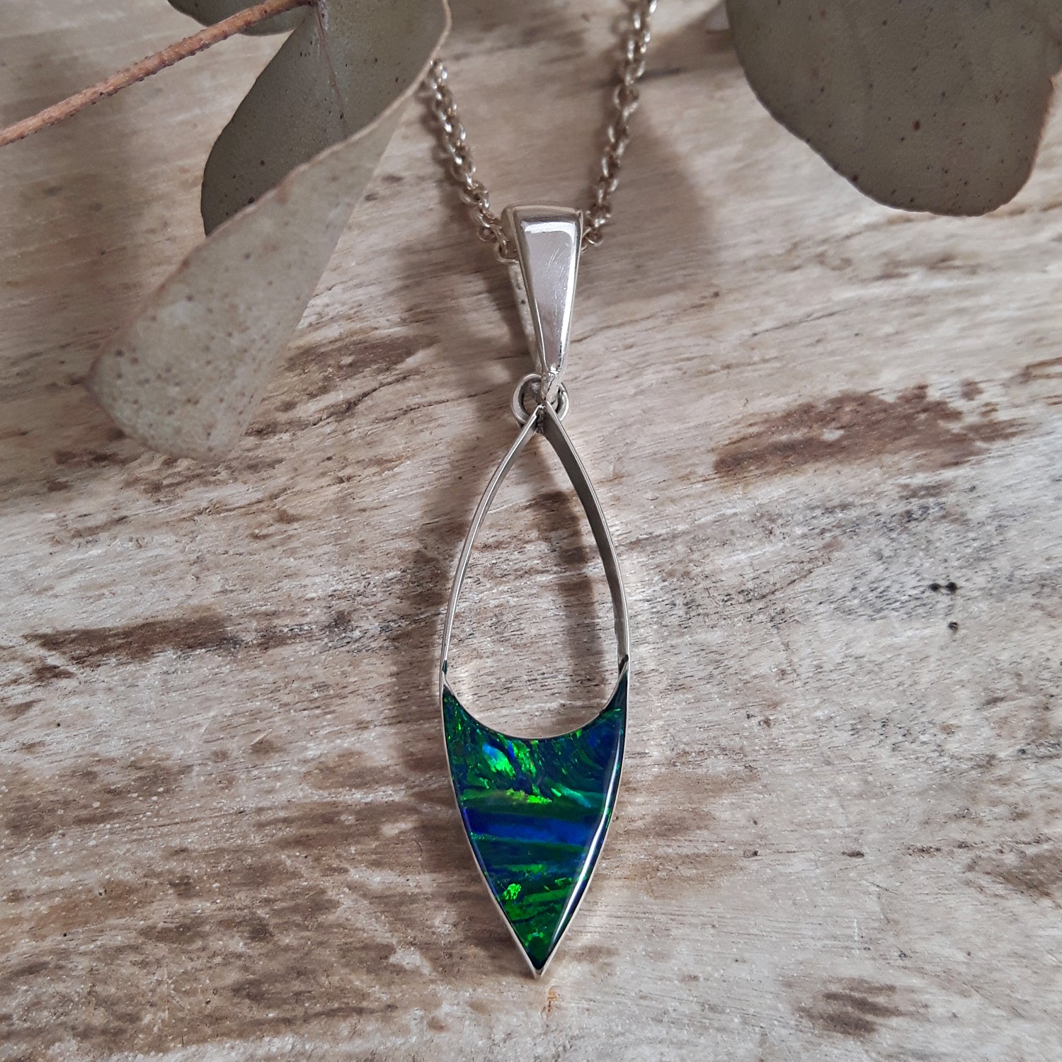 Flinder Emerald Finella Pendant