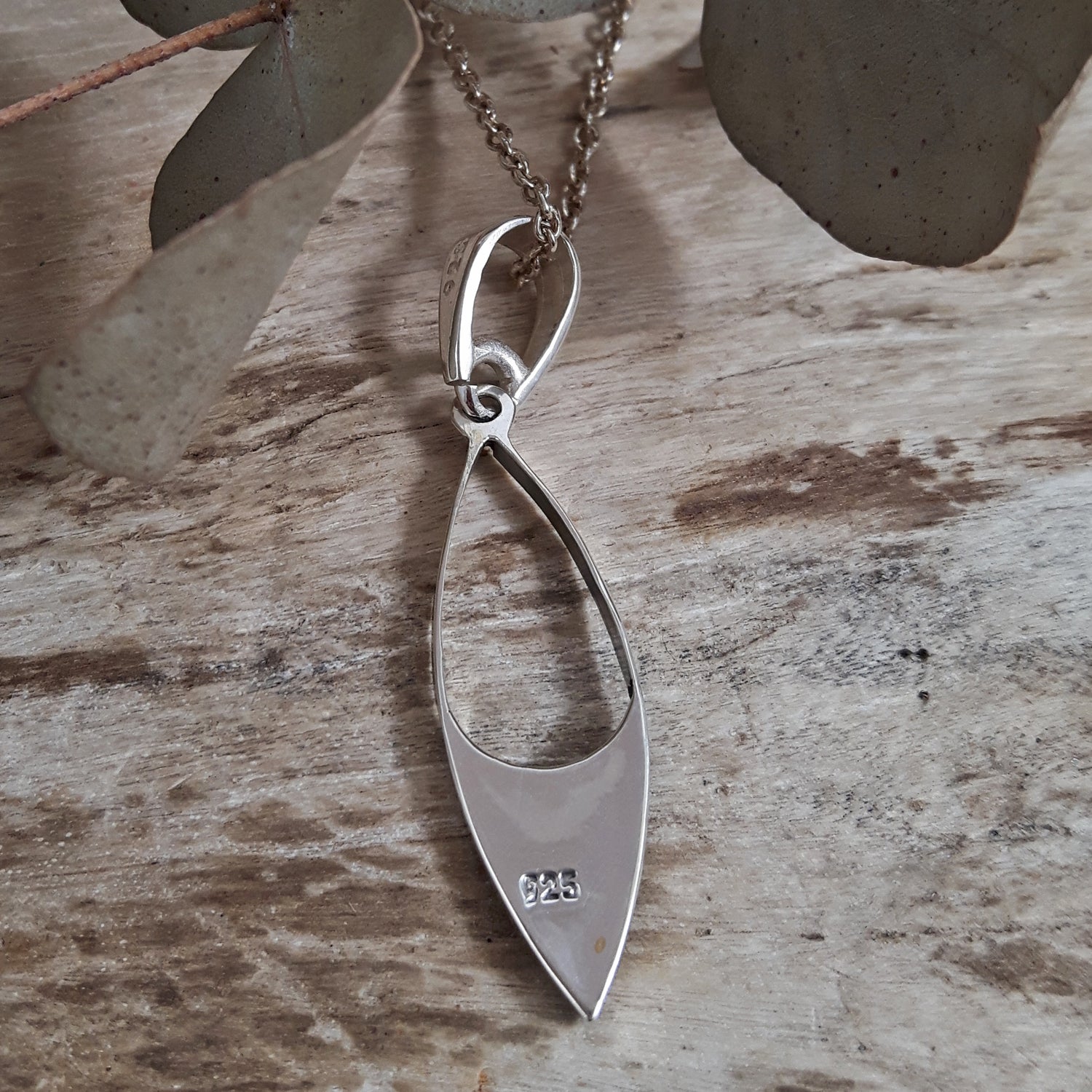 Flinder Emerald Finella Pendant