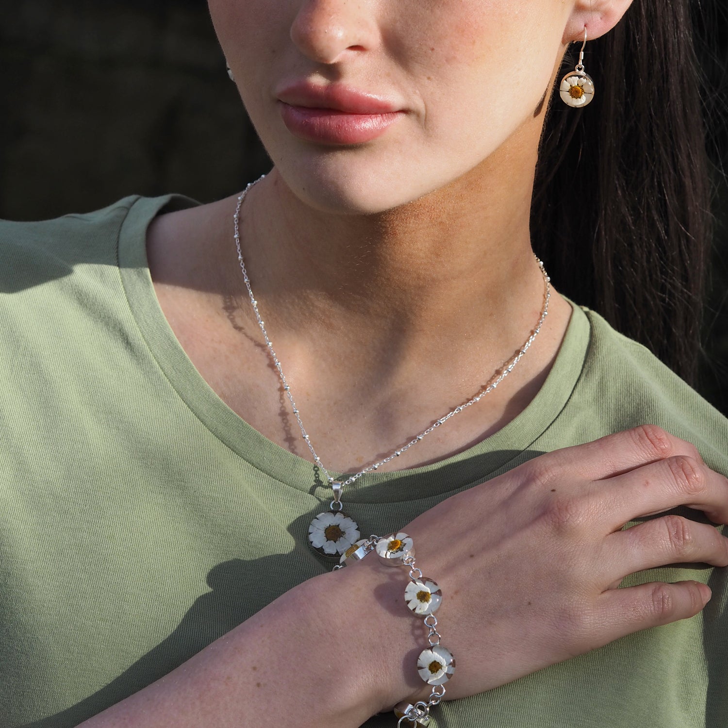 Flores Daisy Round Drop Earrings