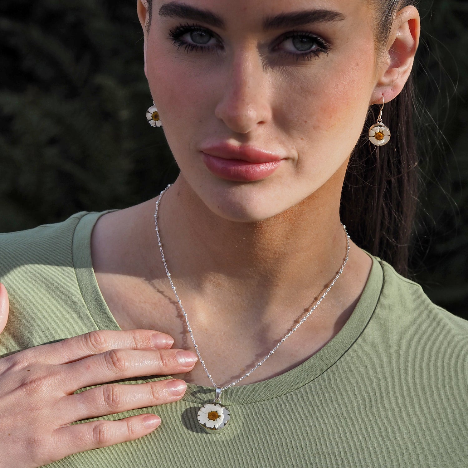 Flores Daisy Round Drop Earrings