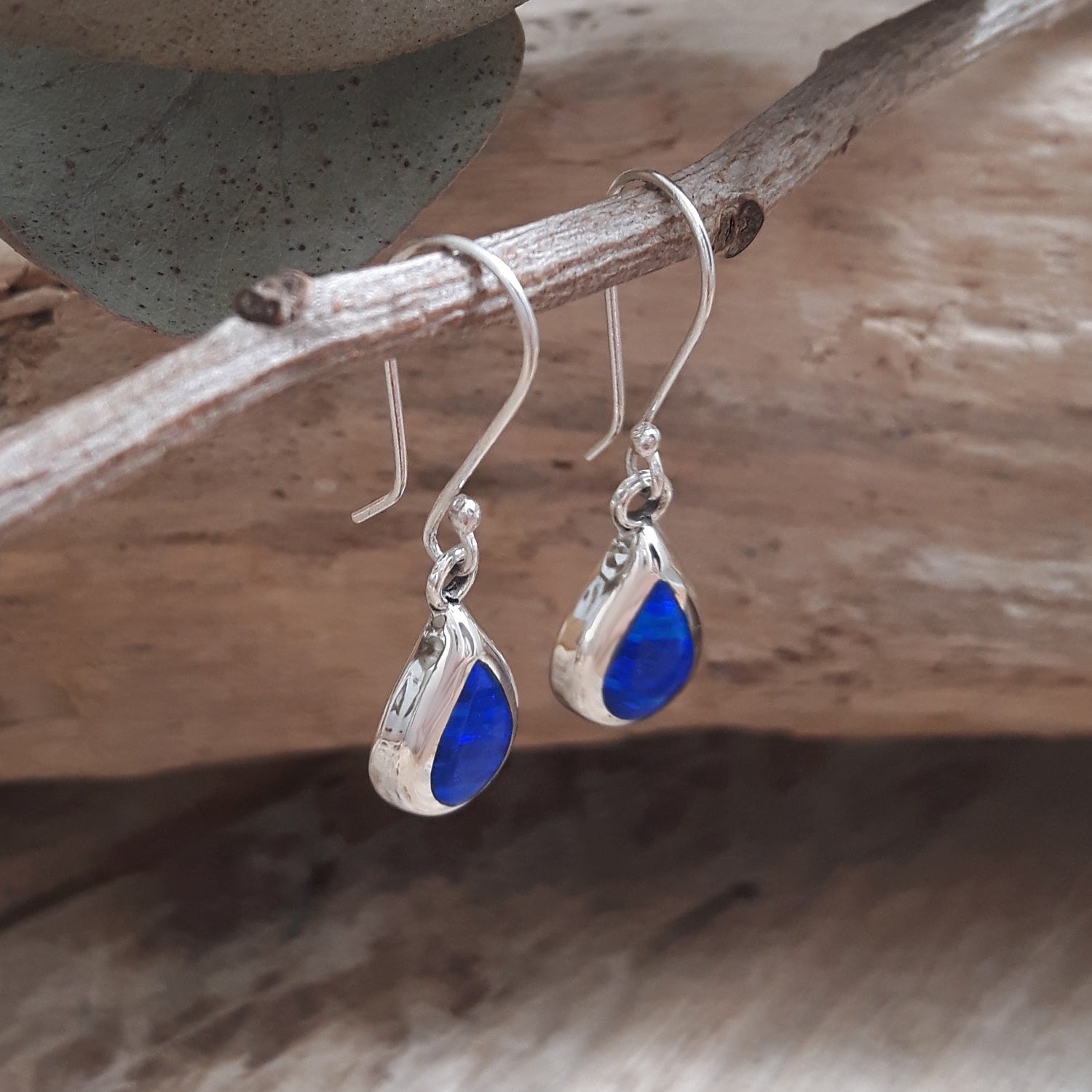 Flinder Droplet Blue Drop Earrings