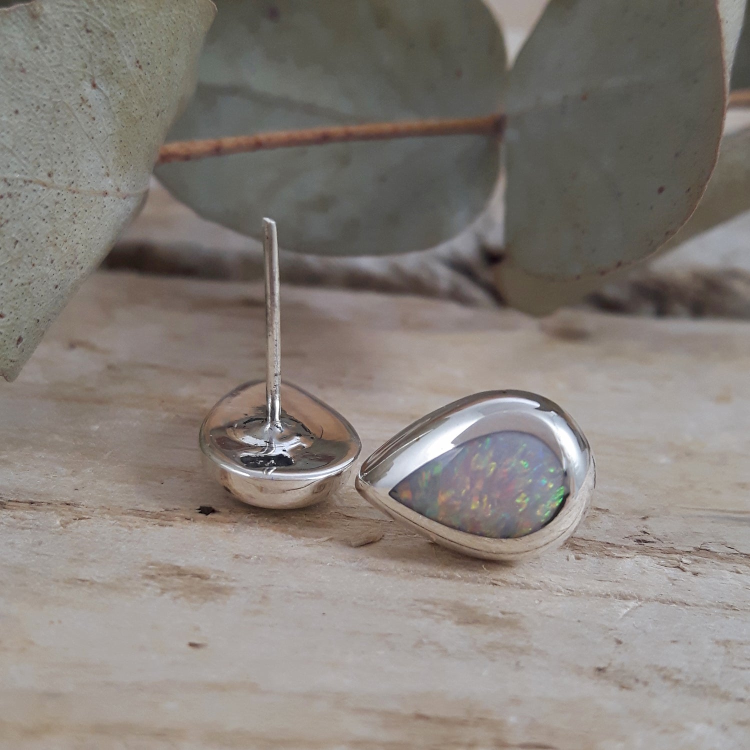 Flinder Droplet White Stud Earrings