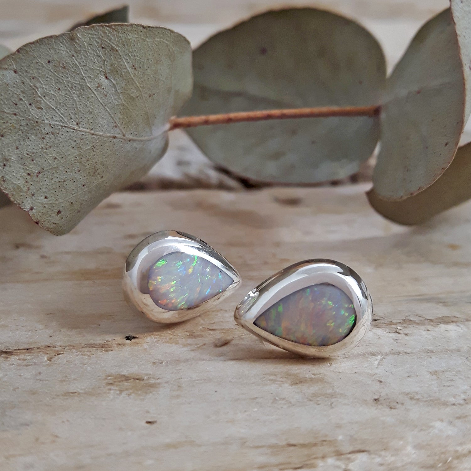 Flinder Droplet White Stud Earrings