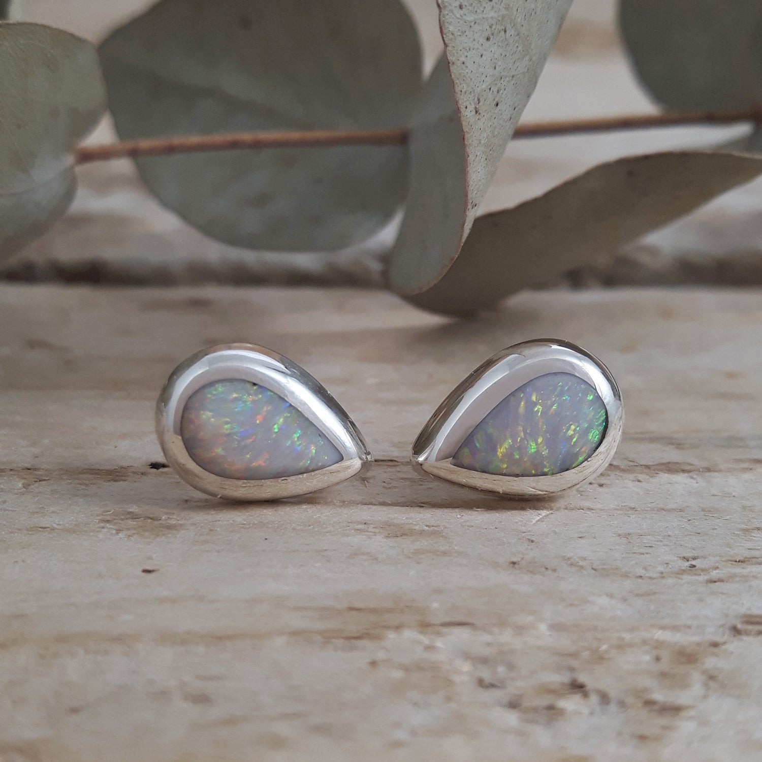 Flinder Droplet White Stud Earrings