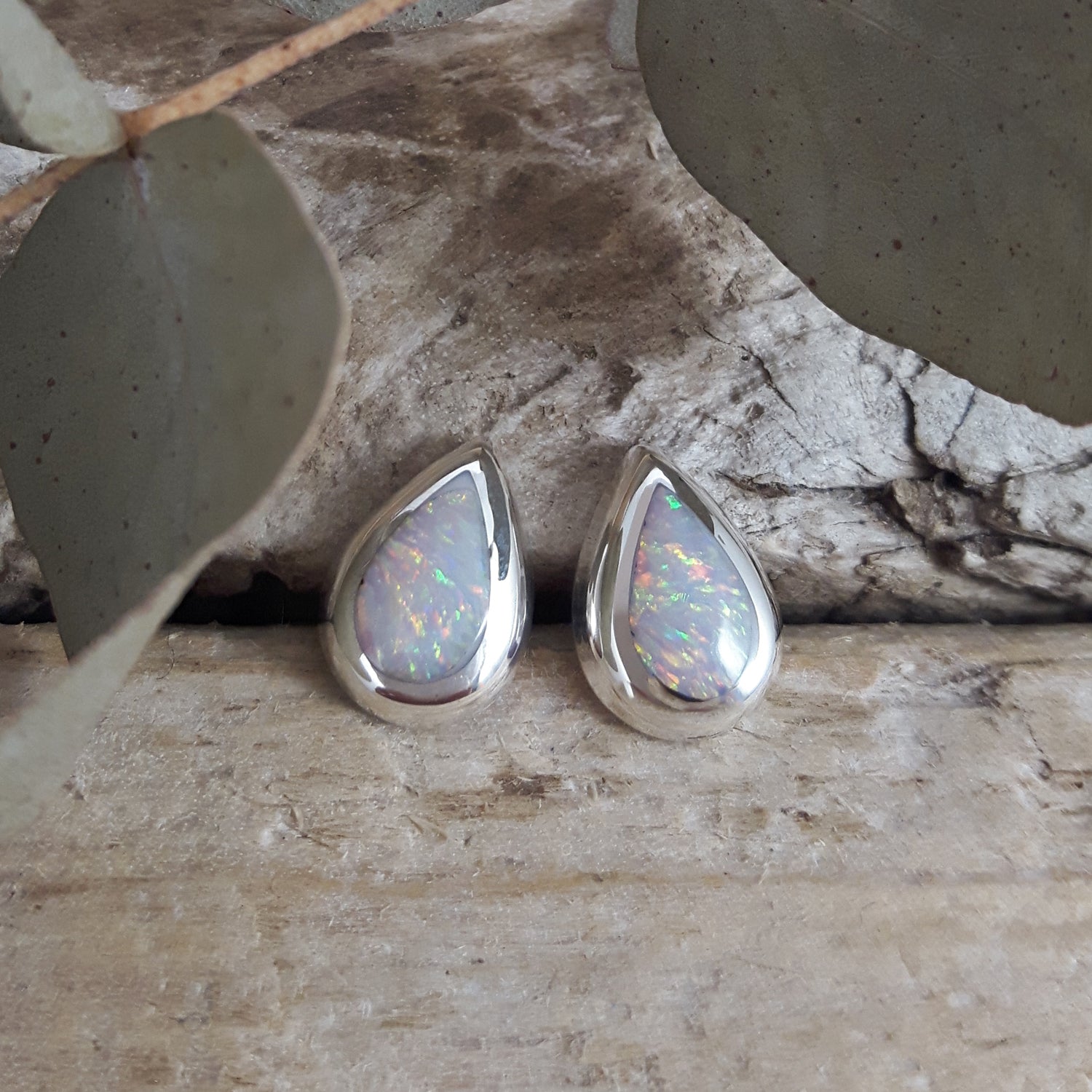 Flinder Droplet White Stud Earrings