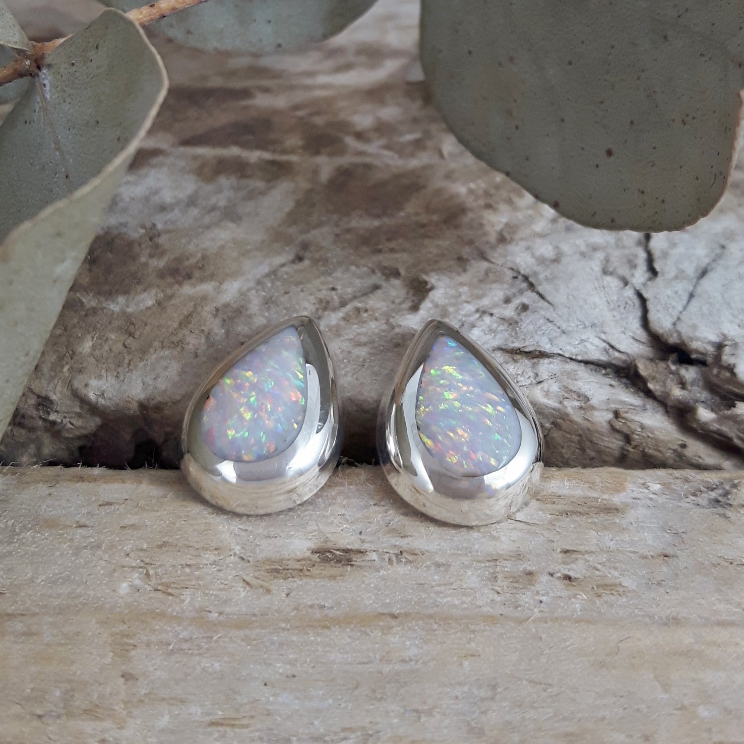 Flinder Droplet White Stud Earrings