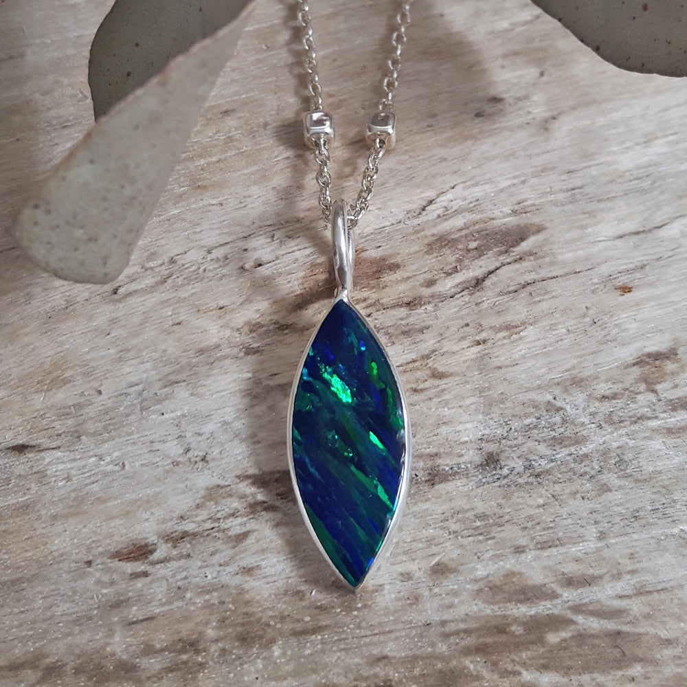Flinder Emerald Leaf Small Pendant