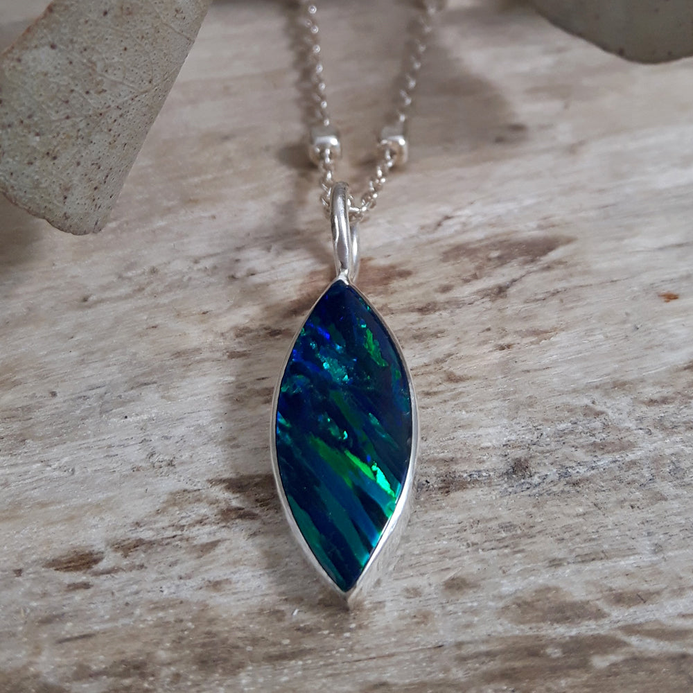 Flinder Emerald Leaf Small Pendant