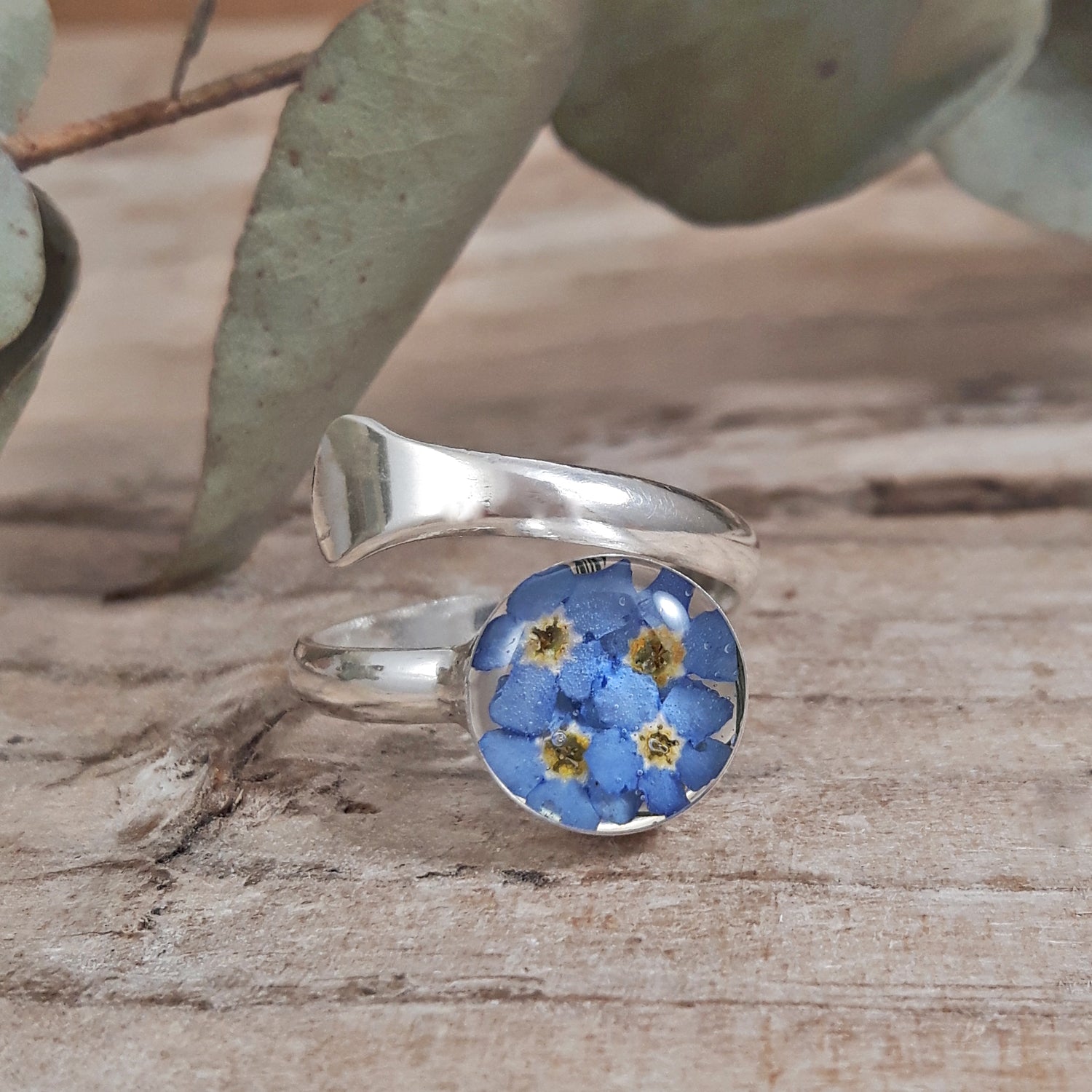 Flores Forget-Me-Not Round Adjustable Ring