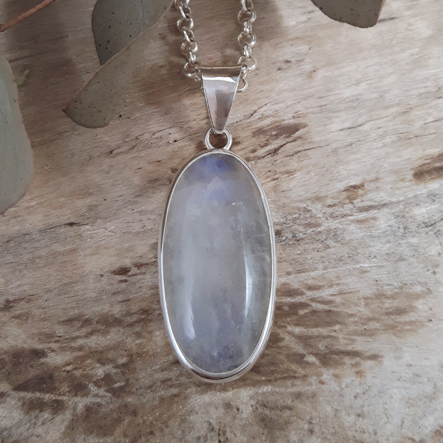 Monet Moonstone Med Pendant Oval A