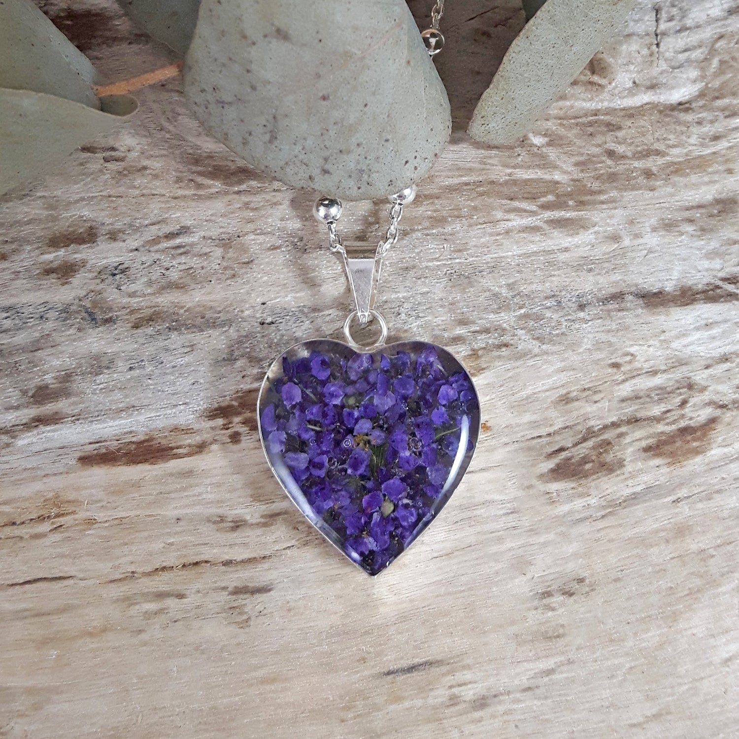 Flores Heather Heart Medium Pendant