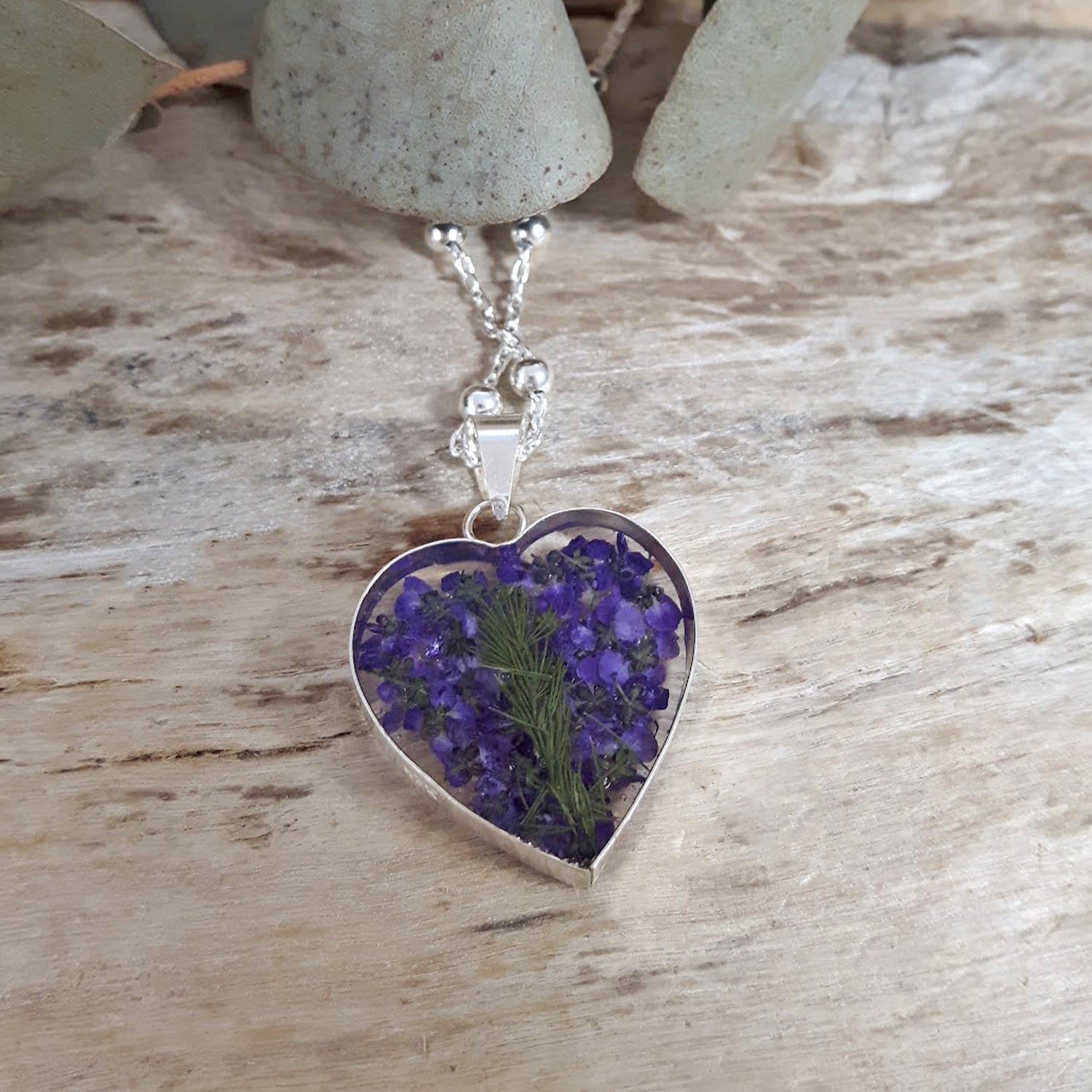 Flores Heather Heart Medium Pendant