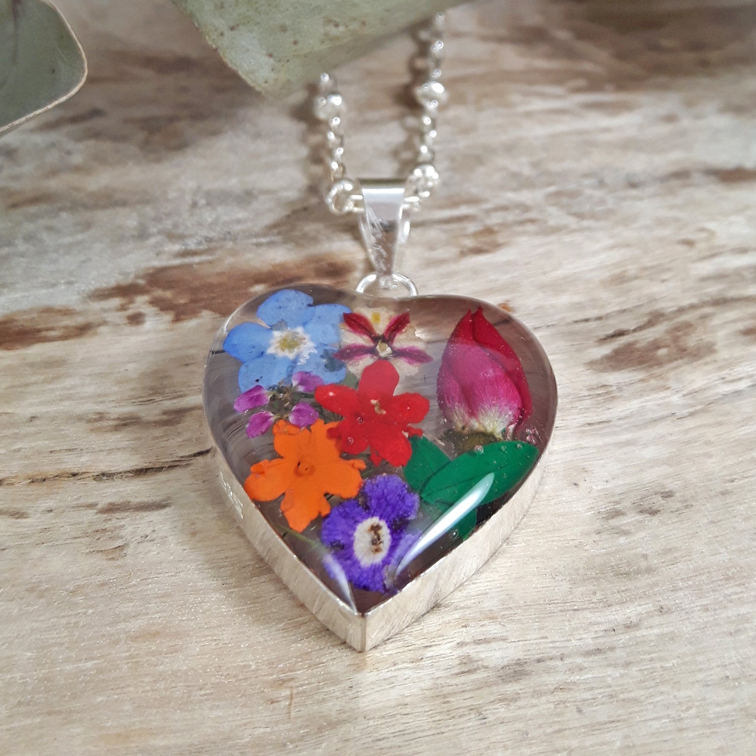 Flores Multi Real Flower Heart Medium Pendant