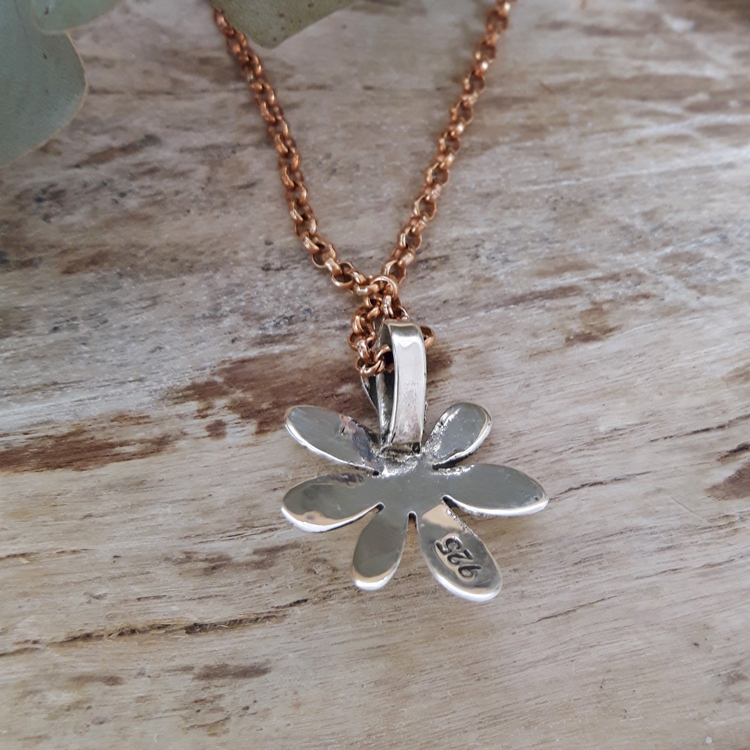 Flora Daisy Large Pendant