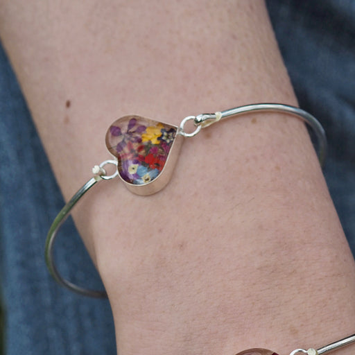 Flores Real Flower Multi Heart Bangle