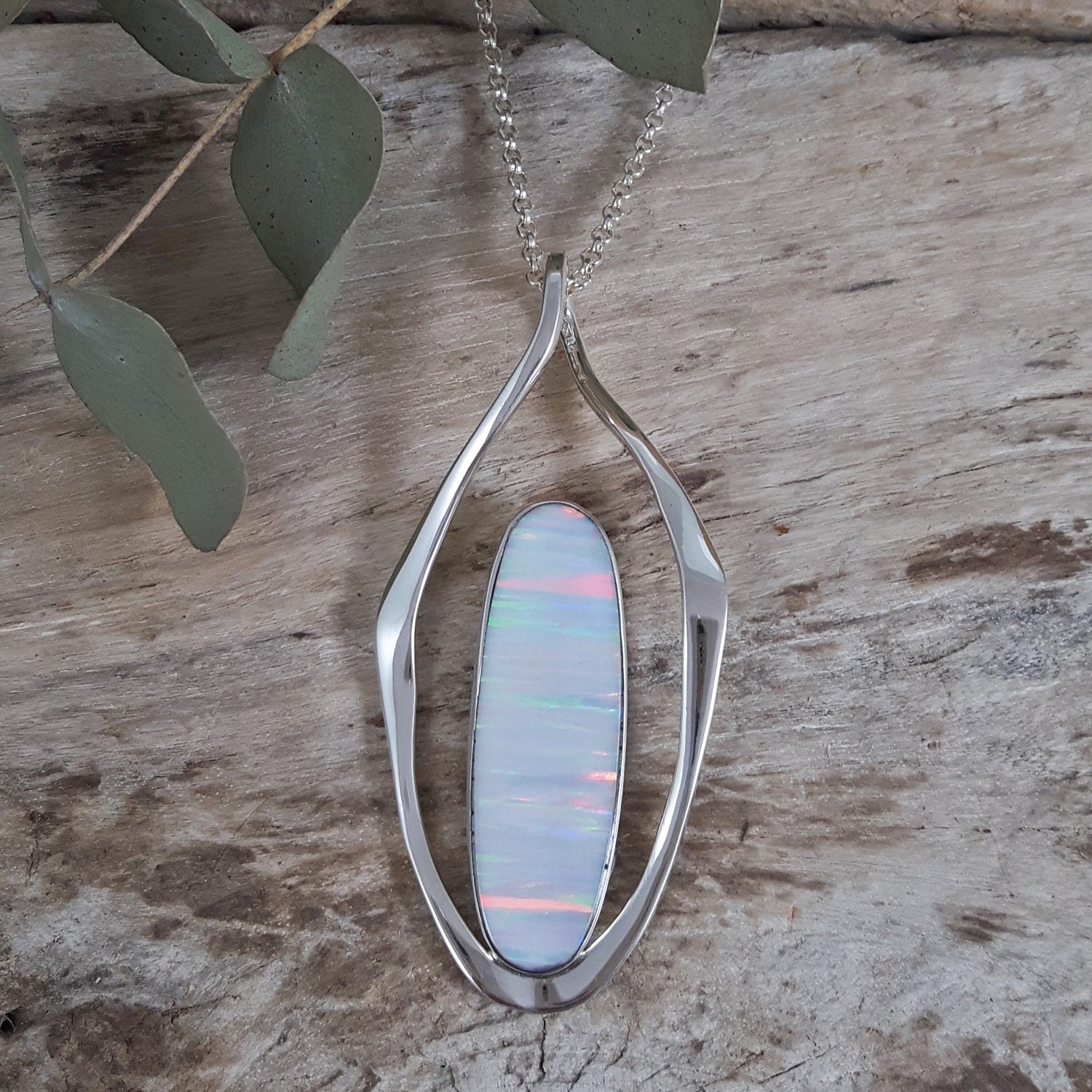 Flinder White Flame Pendant