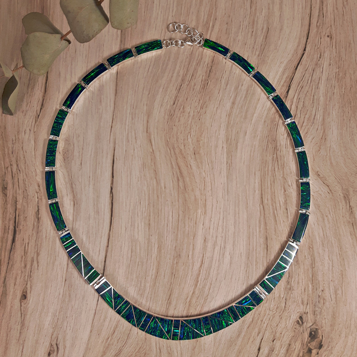 Flinder Nouveau Emerald Necklace